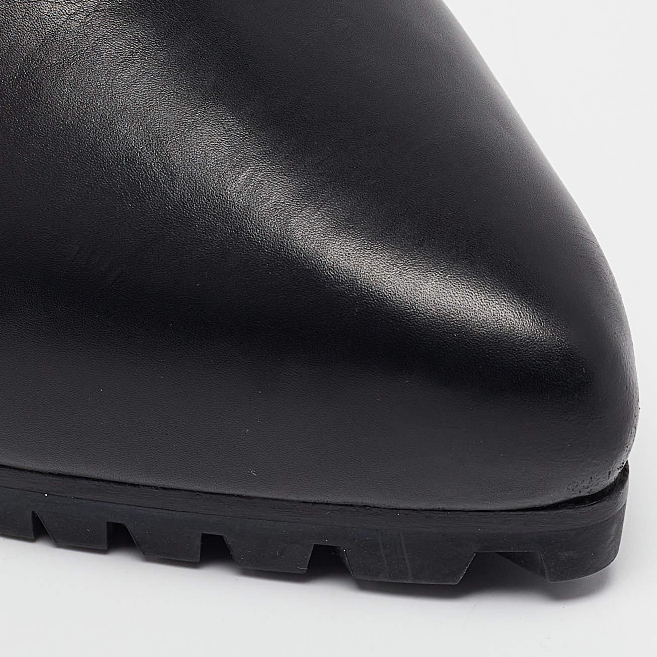 Le Silla - Bottines à bout pointu en cuir noir - Taille 40 en vente 2