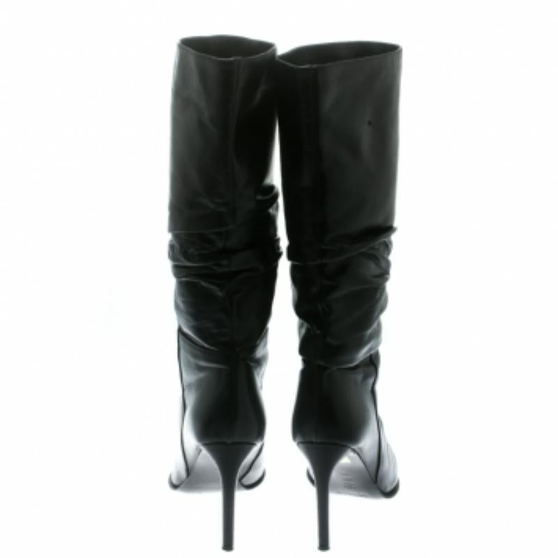 Noir Le Silla - Bottes à bout pointu en cuir de veau froncé avec détails, taille 38 en vente