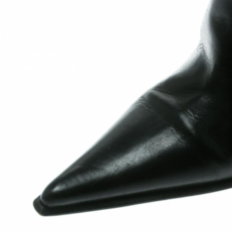 Le Silla - Bottes à bout pointu en cuir de veau froncé avec détails, taille 38 en vente 1
