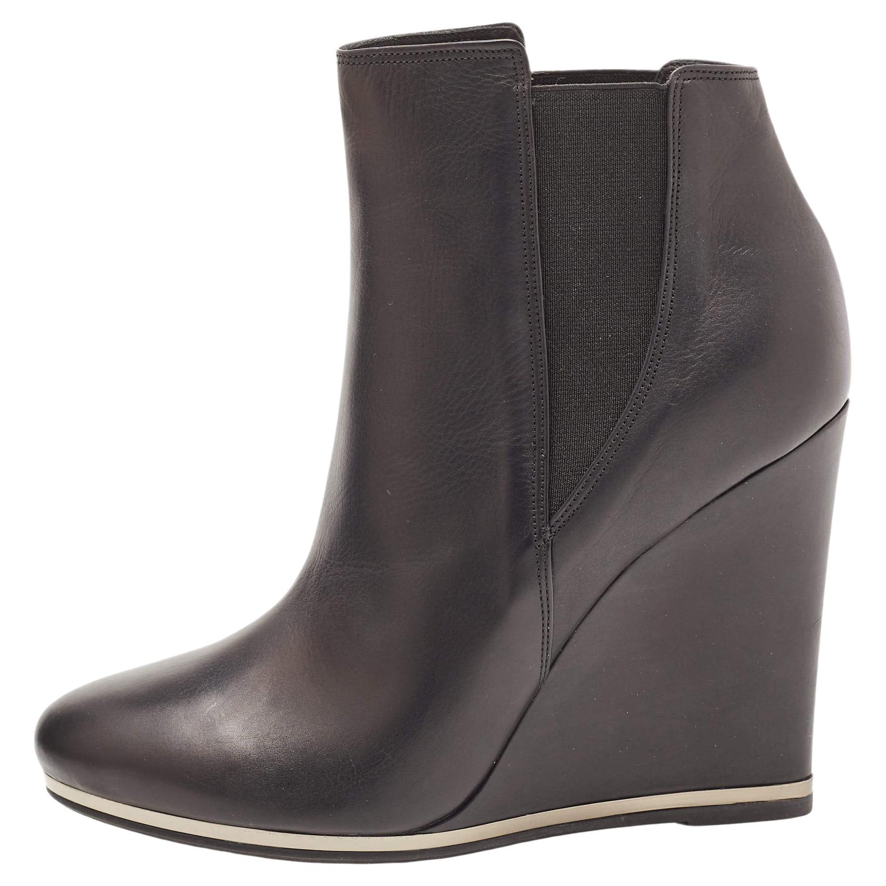 Le Silla Black Leather Wedge Ankle Boots Size 39 For Sale