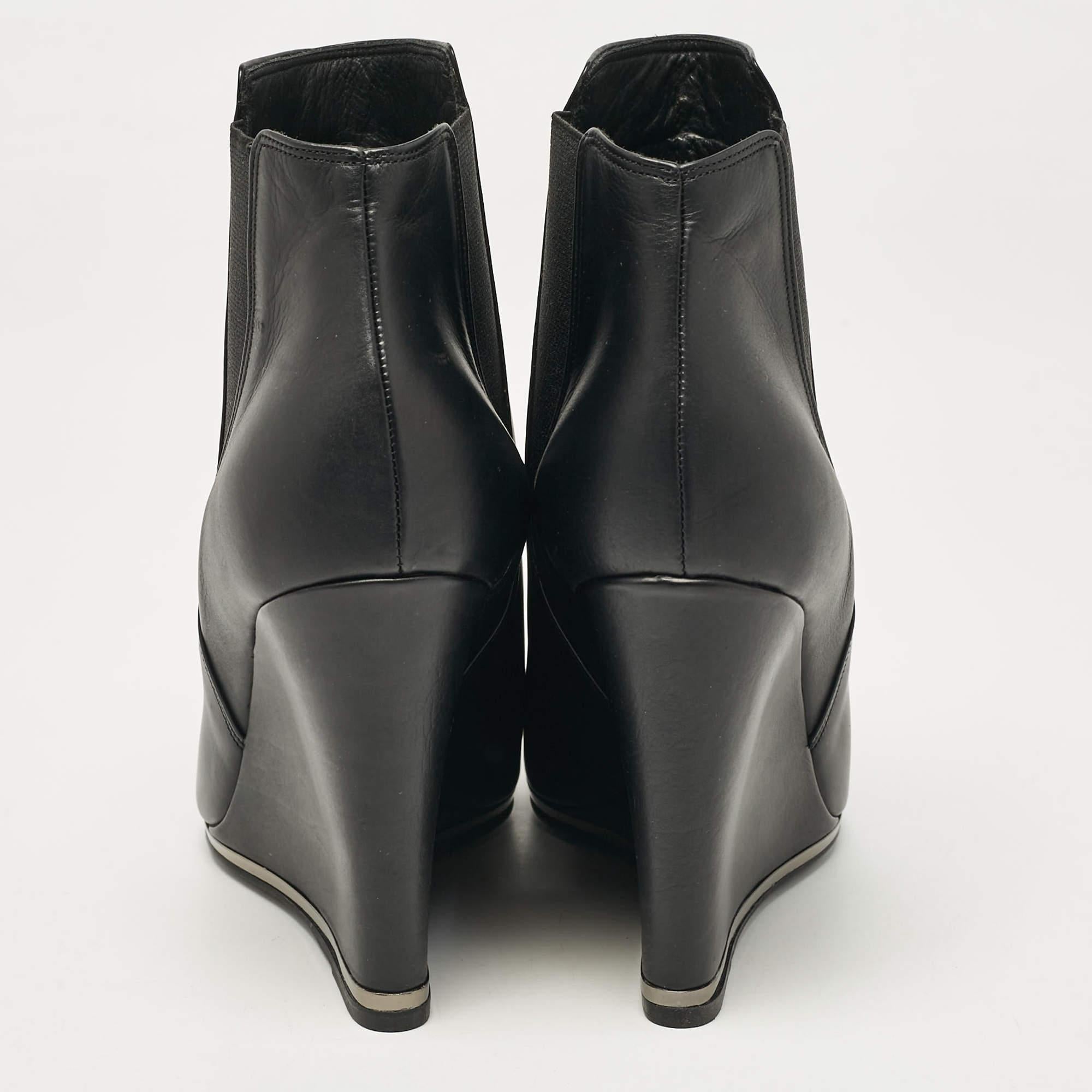 Le Silla Black Leather Wedge Ankle Length Boots Size 39 For Sale 1