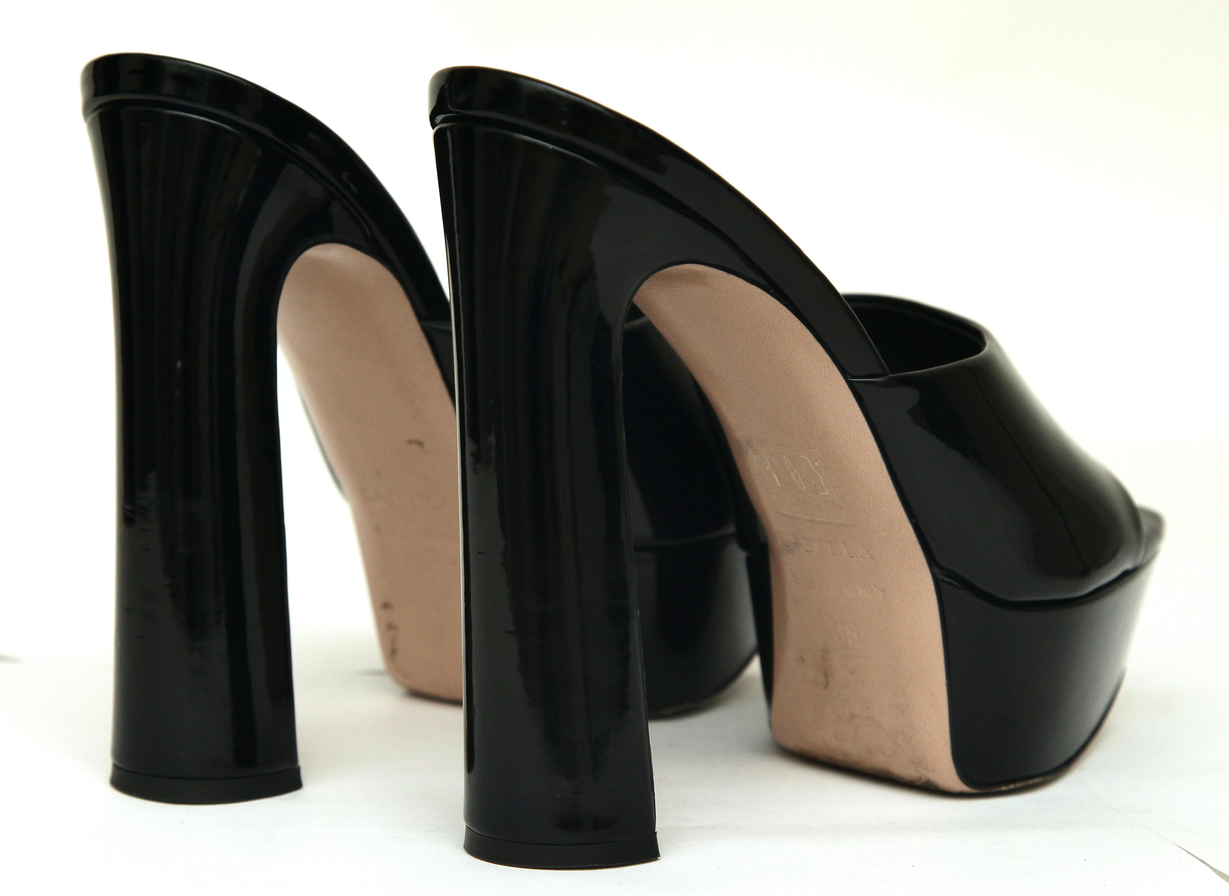 LE SILLA Cuir verni noir RESORT Mule Sandale Plateforme Talon Slip On 38 $790 en vente 2