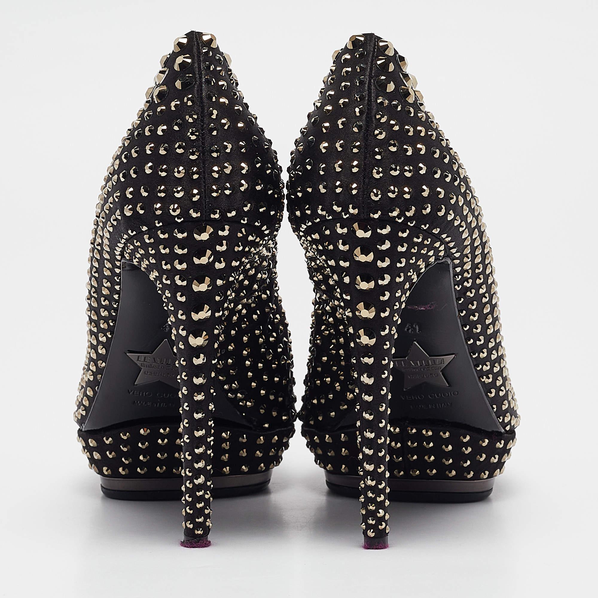 Le Silla Schwarze Satin Kristalle Peep Toe Pumps Größe 41 im Angebot 1