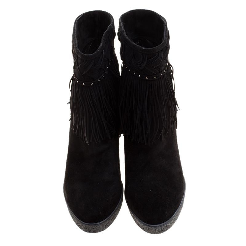 Le Silla Black Suede Concealed Fringed Wedge Boots Size 37.5 In New Condition In Dubai, Al Qouz 2