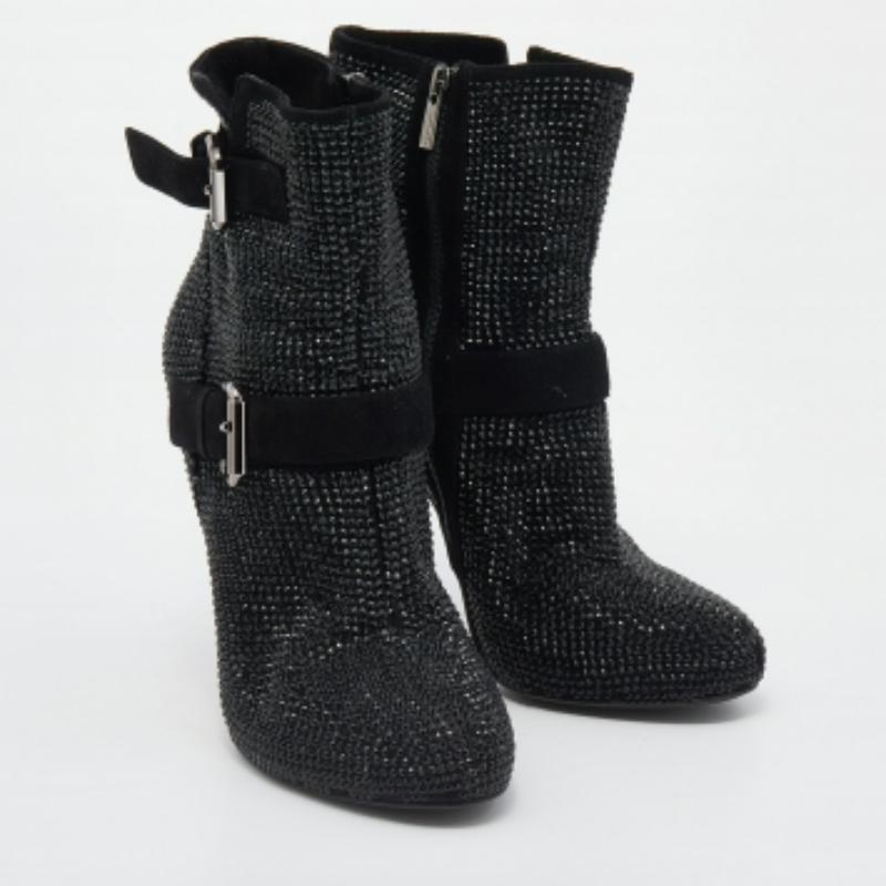Le Silla Black Suede Embellished Ankle Boots Size 38 Bon état - En vente à Dubai, Al Qouz 2