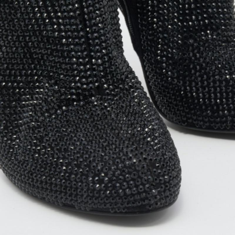 Le Silla Black Suede Embellished Ankle Boots Size 38 Pour femmes en vente
