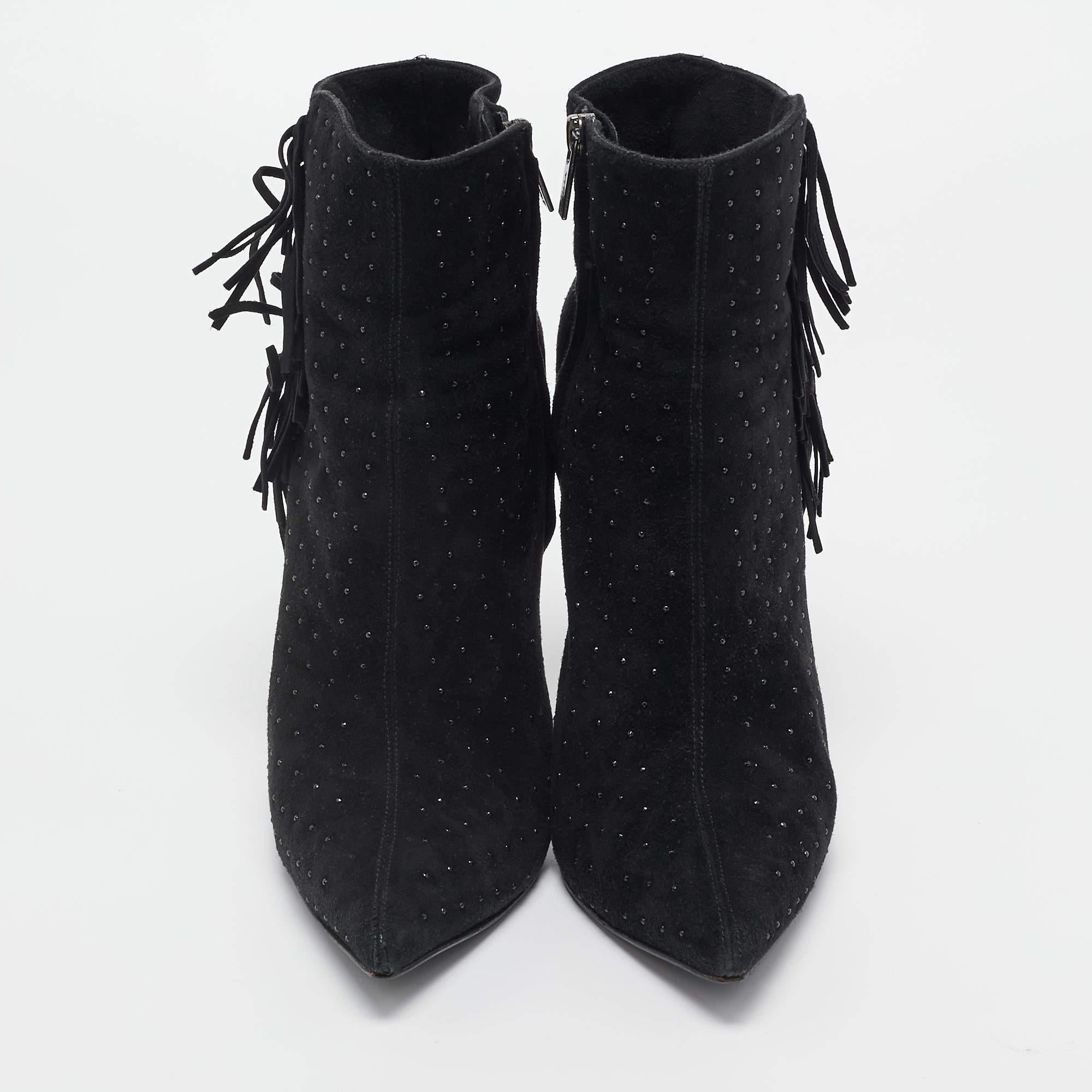 Le Silla Black Suede Studded Lace-Up Ankle Boots Size 38 In Good Condition For Sale In Dubai, Al Qouz 2