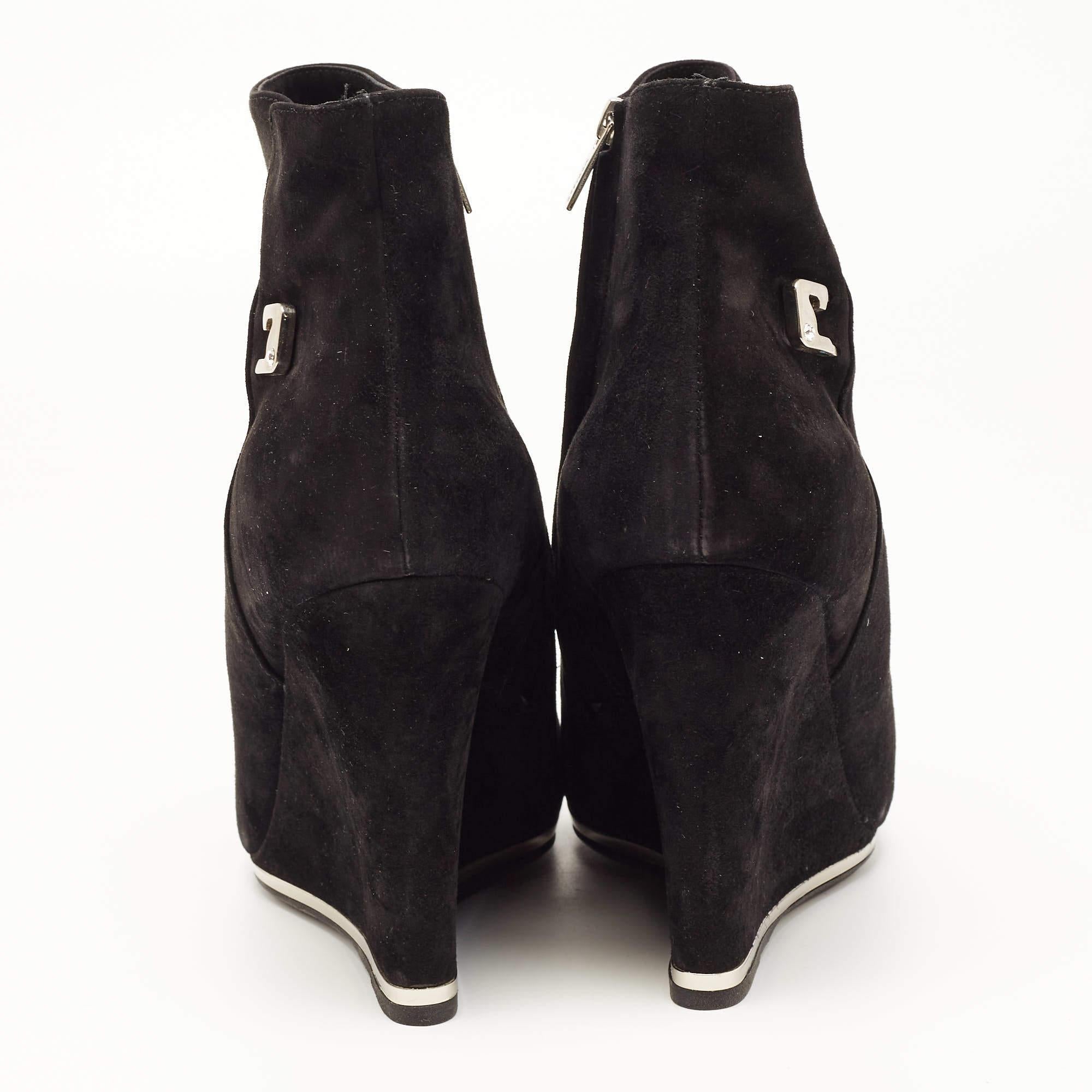 Le Silla Black Suede Wedge Ankle Boots Size 40 For Sale 1