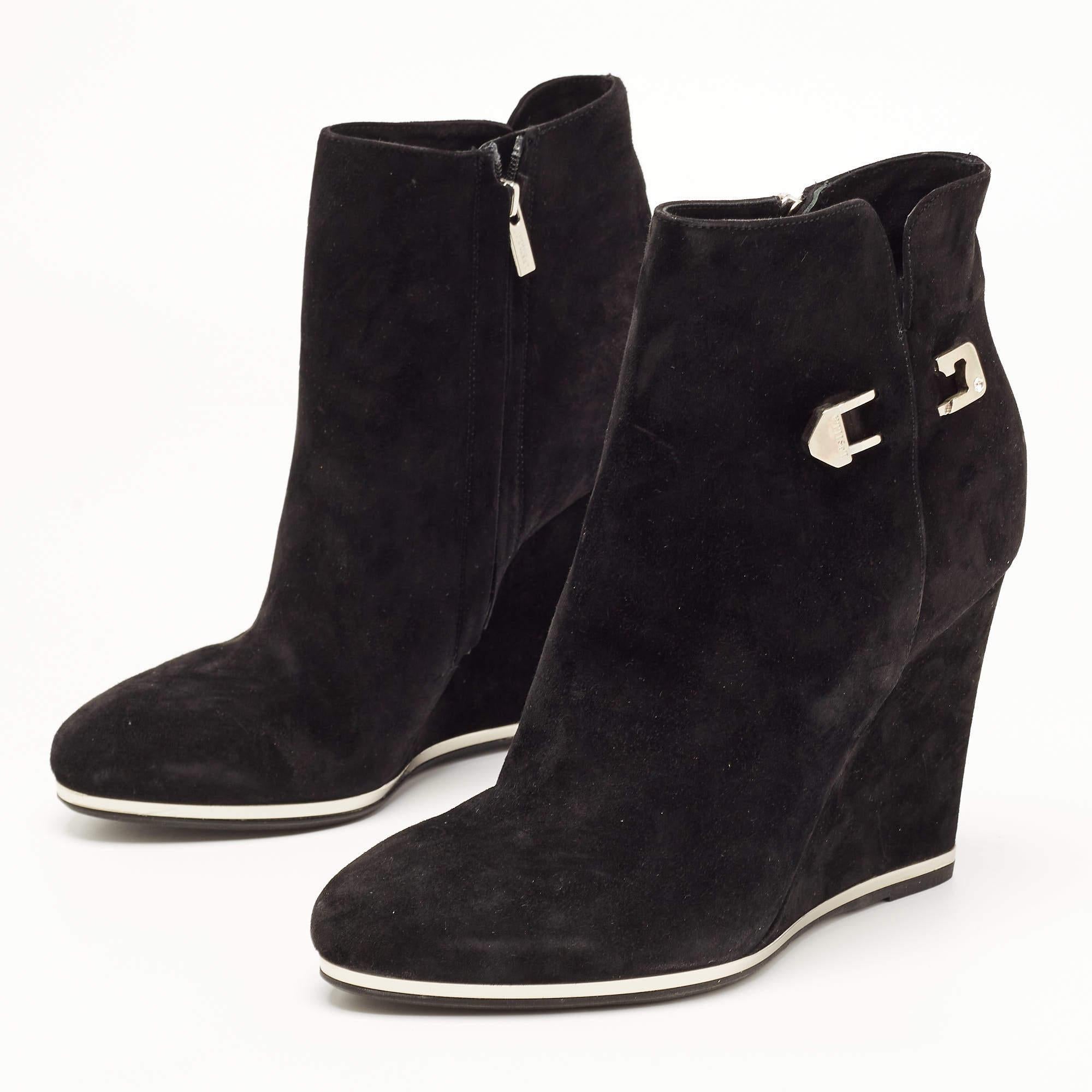 Le Silla Black Suede Wedge Ankle Boots Size 40 en vente 4