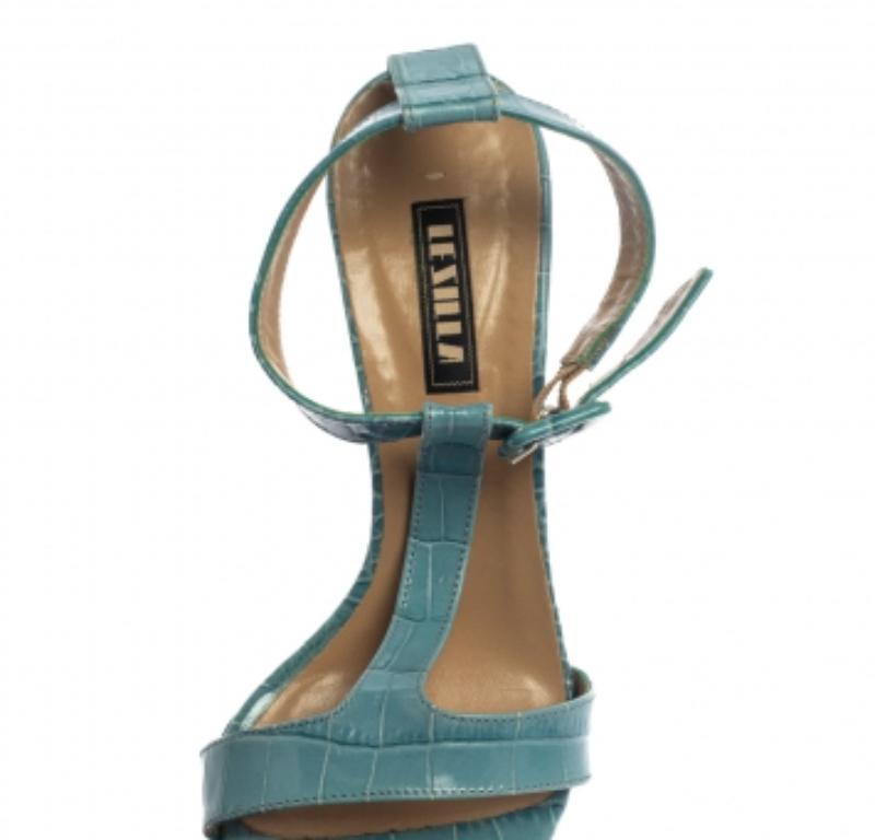 Women's Le Silla Blue Croc Embossed Leather Embossed T-Strap Platform Sandals Size 37 For Sale