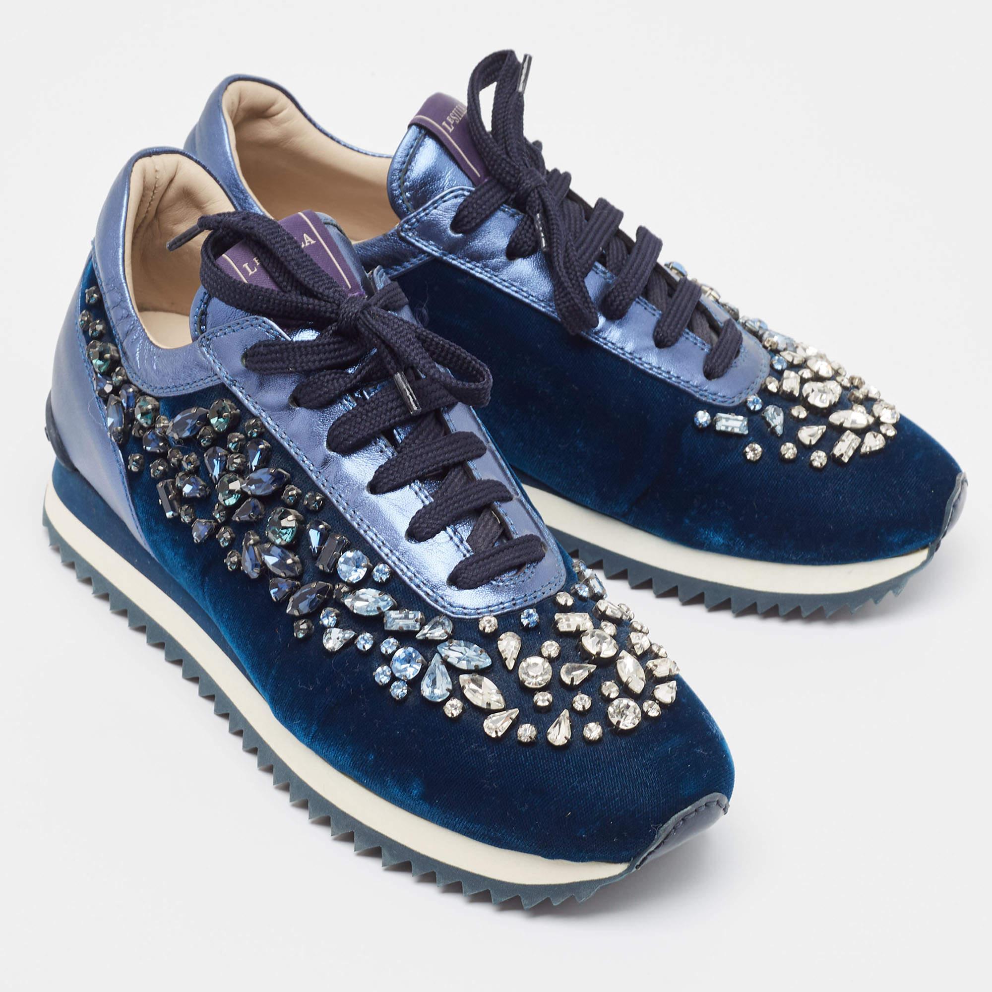 Women's Le Silla Blue Velvet & Leather Crystal Embellished Low Top Sneakers Size 38.5 For Sale