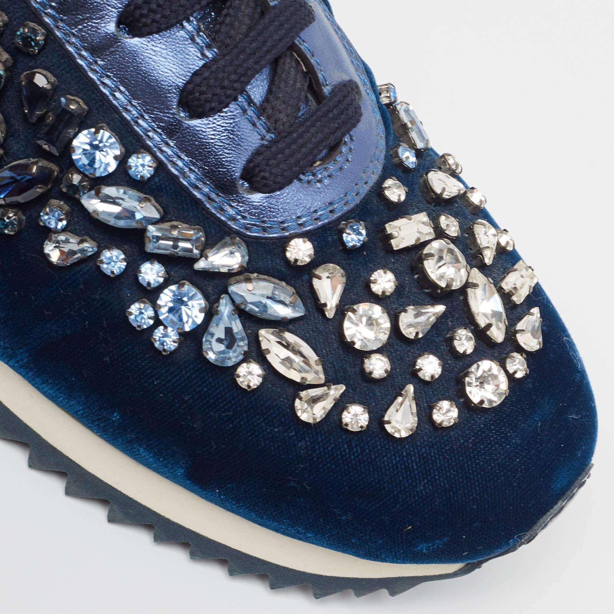 Le Silla Blue Velvet & Leather Crystal Embellished Low Top Sneakers Size 38.5 For Sale 3