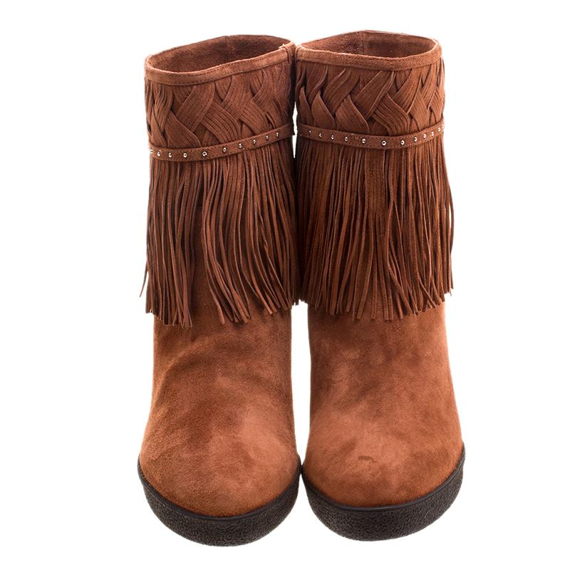 Le Silla Brown Suede Concealed Fringed Wedge Boots Size 38.5 In New Condition In Dubai, Al Qouz 2