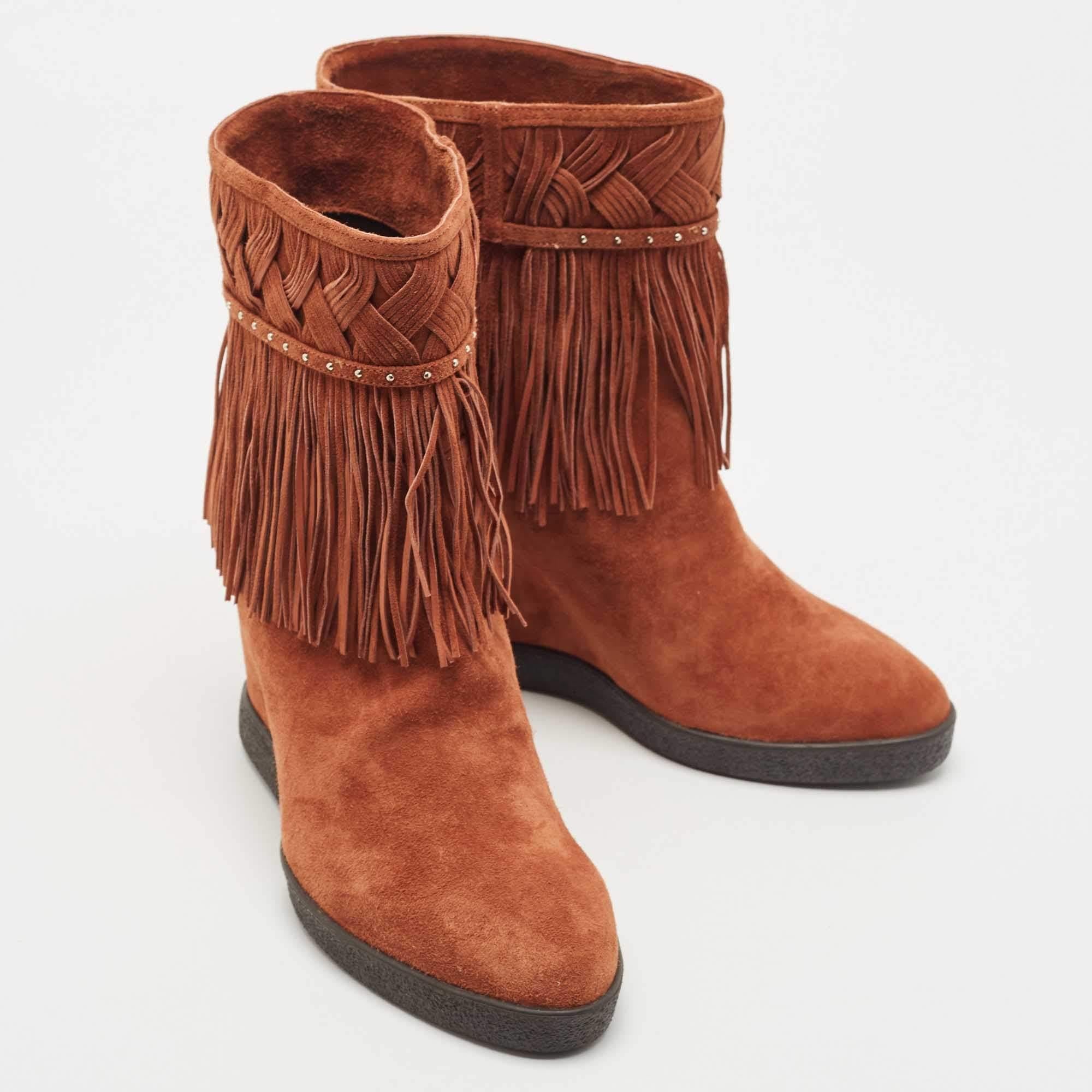 Le Silla Brown Suede Fringe Ankle Length Boots Size 38.5 For Sale 1