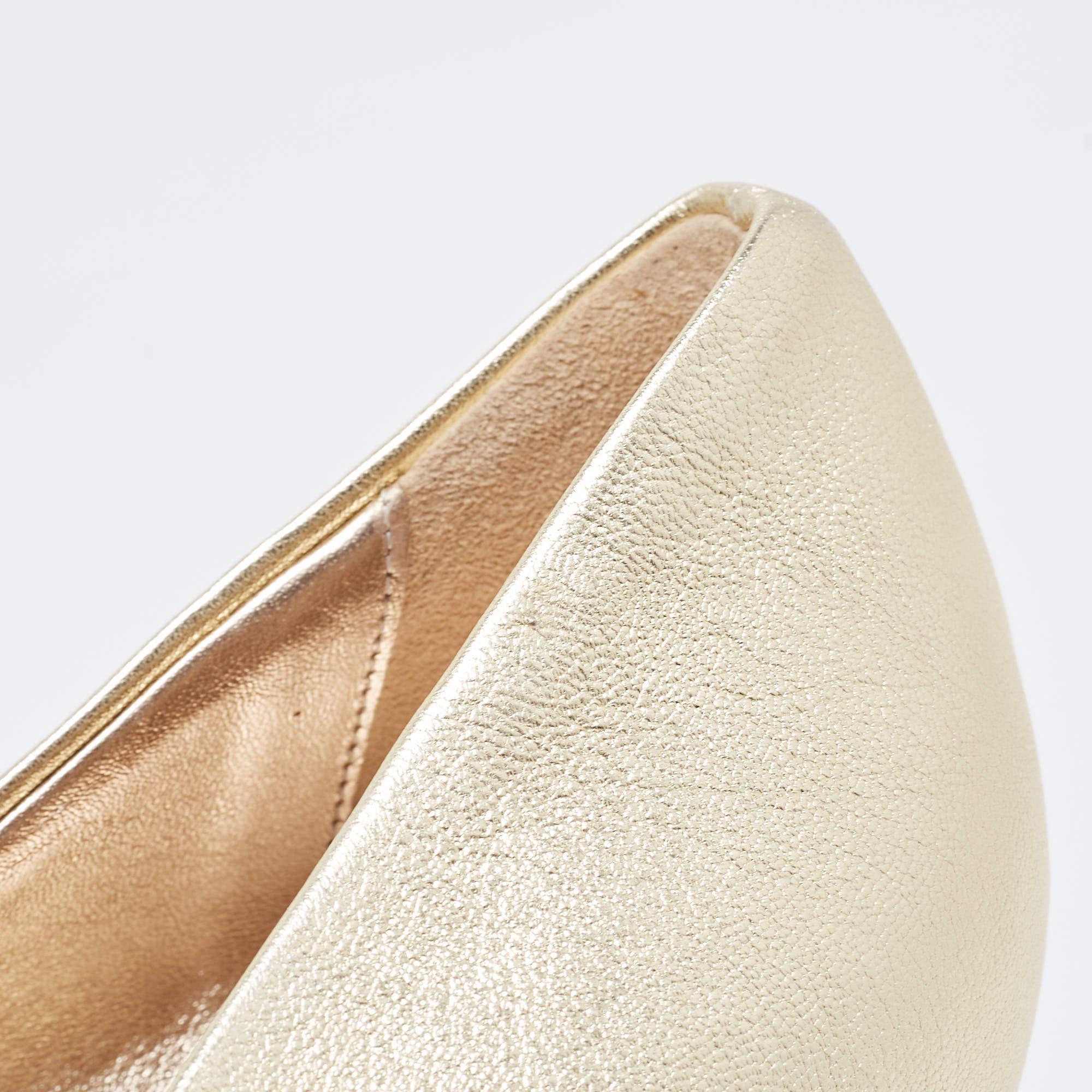 Le Silla Golden Leather Crystal Embellished Platform Peep Toe Pumps Size 41 For Sale 1
