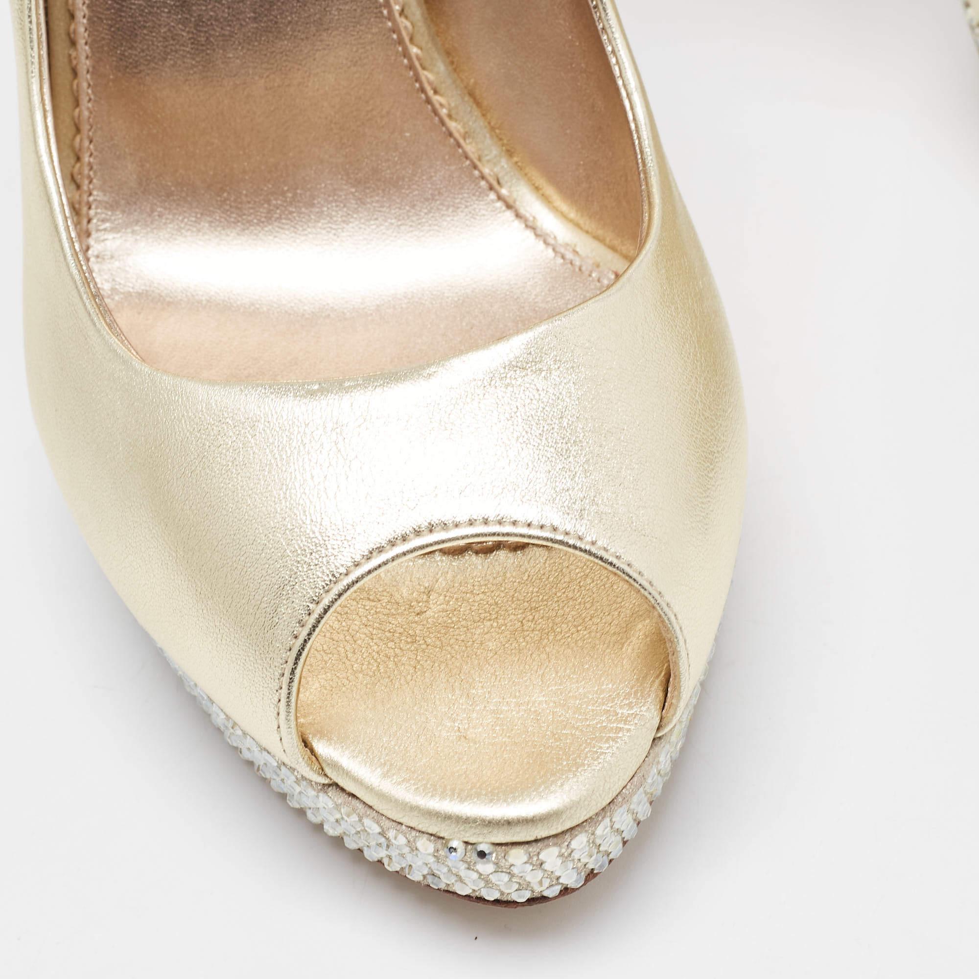 Le Silla Golden Leather Crystal Embellished Platform Peep Toe Pumps Size 41 For Sale 3