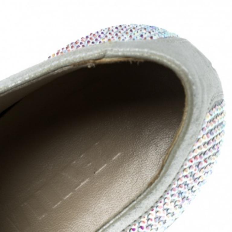 Le Silla Baskets grises en daim ornées de cristaux à lacets, taille 36 en vente 2