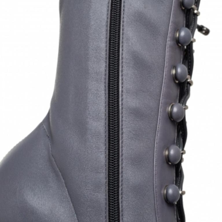 Le Silla  Grey Leather Lace Up Mid Calf Boots Size 40 In Good Condition In Dubai, Al Qouz 2