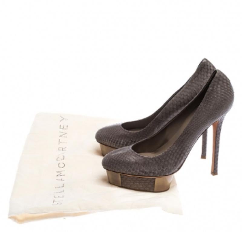 Le Silla, Pumps con plateau in metallo e pitone grigio, taglia 39 in vendita 4