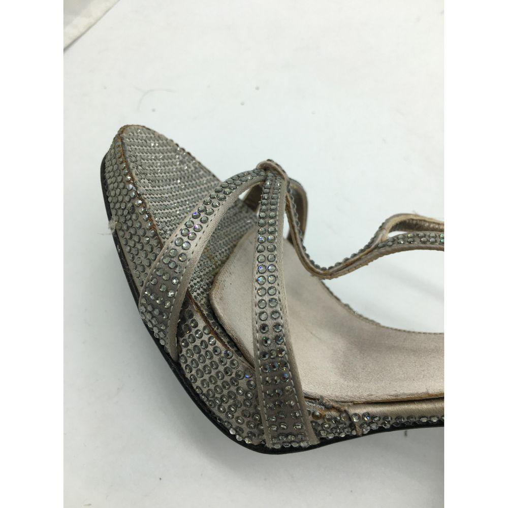 Le Silla Limited Edition Leather Heels Sandals in Silver 3