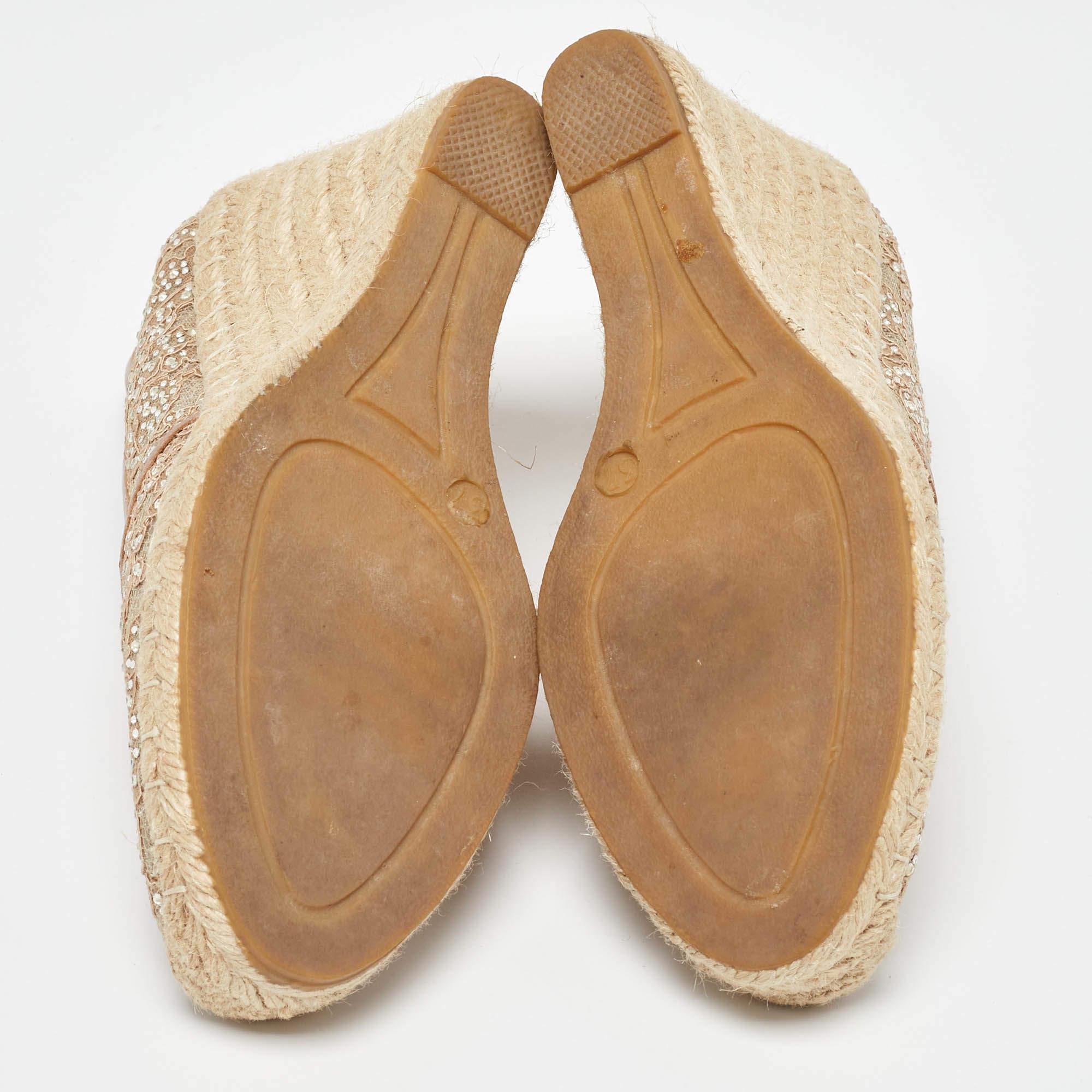 Le Silla Metallic Beige/Gold Lace and Leather Espadrille Wedge Pumps Taglia 37 in vendita 2