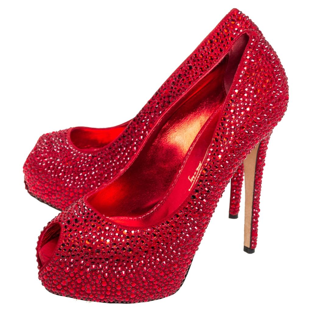 Le Silla Metallic Red Suede Crystal Embellished Peep Toe Platform Pumps Size 38 In Good Condition In Dubai, Al Qouz 2