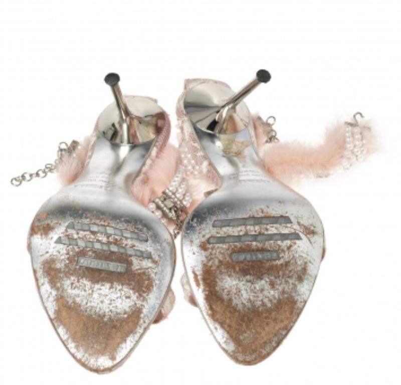 Le Silla Pink Lace and Pearl Chain Embellished Fur T-Strap Sandals Size 37 1
