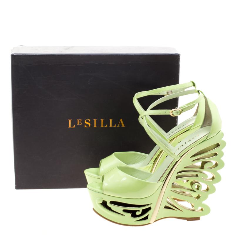 Le Silla Pistachio Green Patent Leather Butterfly Wedge Sandals Size 38.5 2