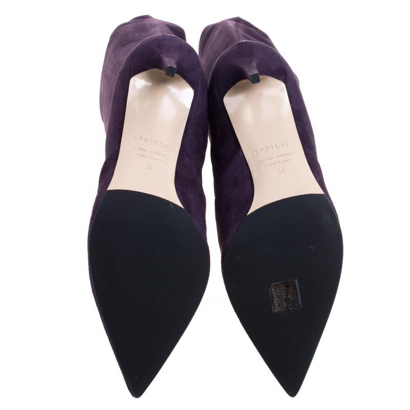 Le Silla Purple Stretch Velour Knee High Pointed Toe Boots Size 40 In New Condition In Dubai, Al Qouz 2