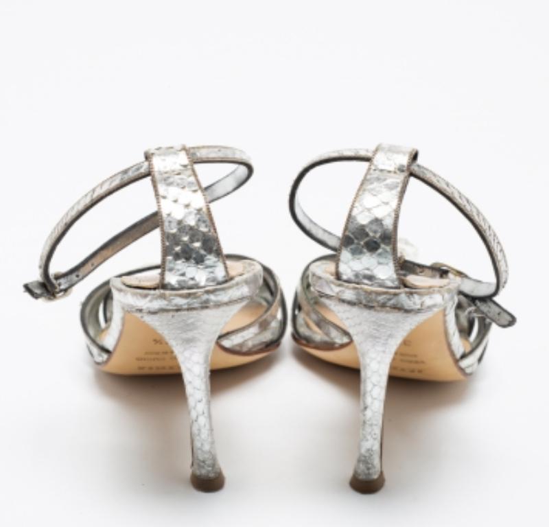 Argent Le Silla Silver Python Embossed Leather T-Strap Platform Sandals Size 37.5 en vente