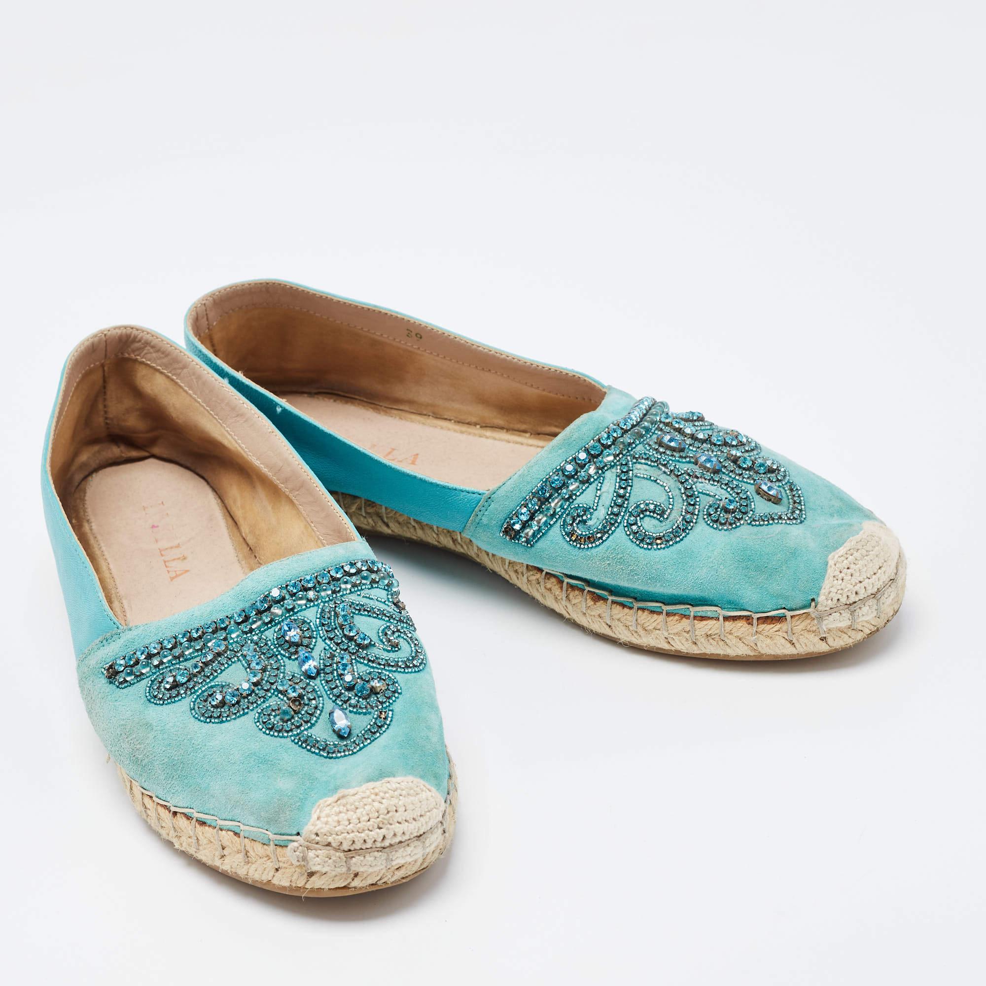 Le Silla Turquoise Suede and Leather Crystal Embellished Espadrille Size 39 In Good Condition For Sale In Dubai, Al Qouz 2