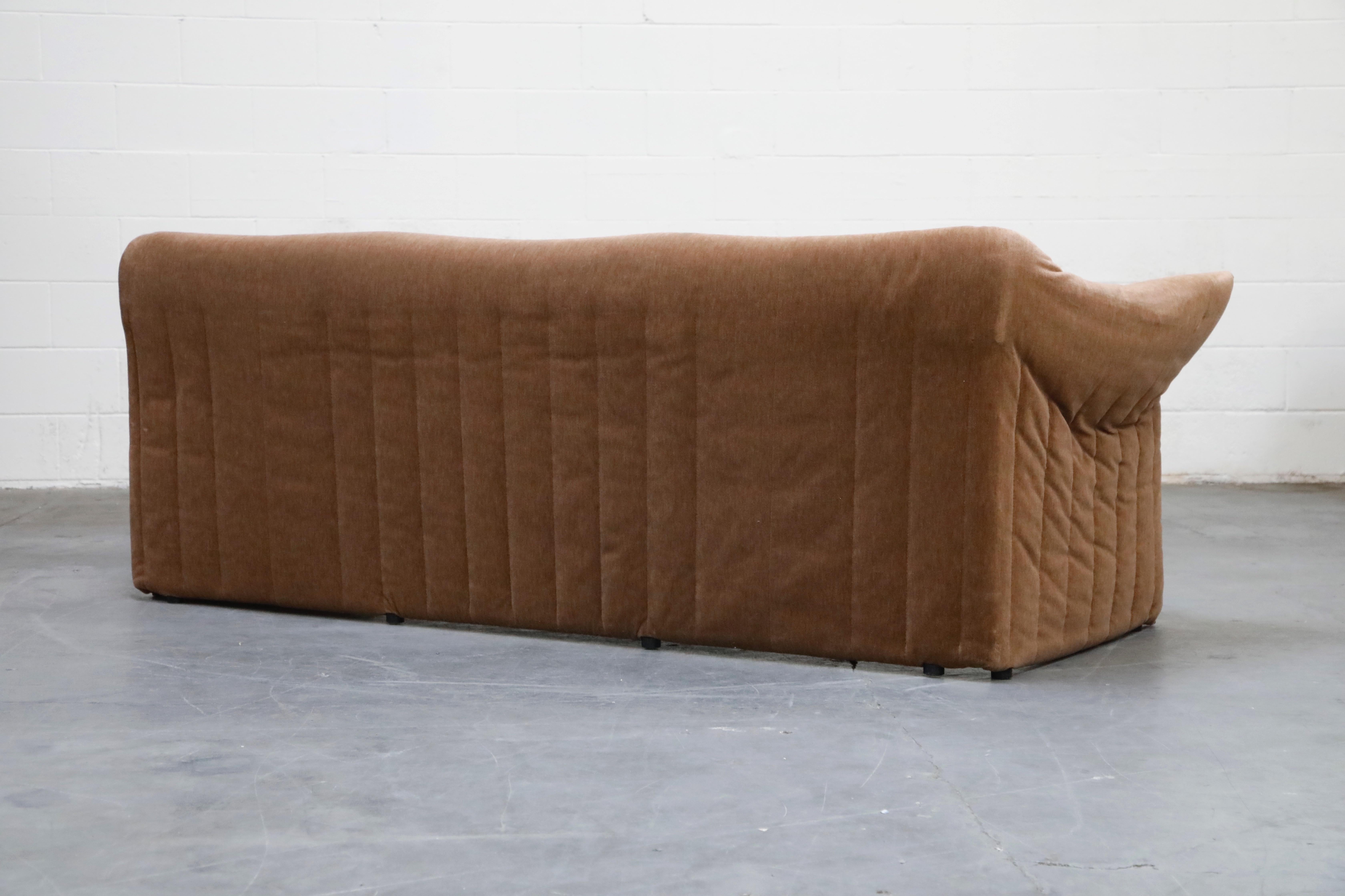 'Le Stelle' Three Seat Sofa by Mario Bellini for B&B Italia, 1974, Signed In Good Condition In Los Angeles, CA