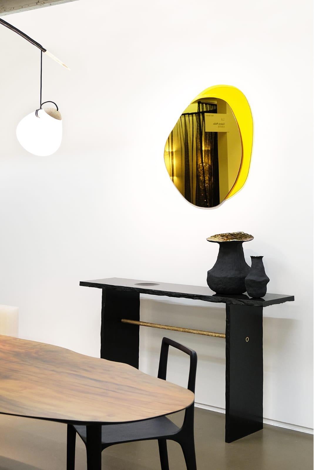 Français Grand miroir sculpté à la main Le Sud, Laurene Guarneri en vente