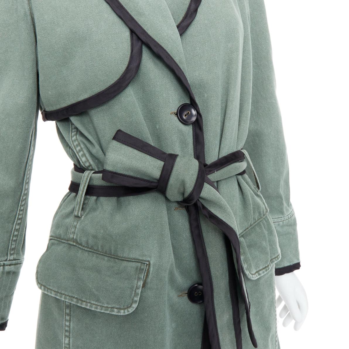 LE SUPERBE cappotto verde in cotone lavato e nero con orlo in tulle e cintura da annodare US0 XS
Riferimento: CNLE/A00396
Marchio: Le Superbe
Materiale: Cotone, poliestere
Colore: Nero, Verde
Modello: Tinta unita
Chiusura: bottone
Dettagli extra: