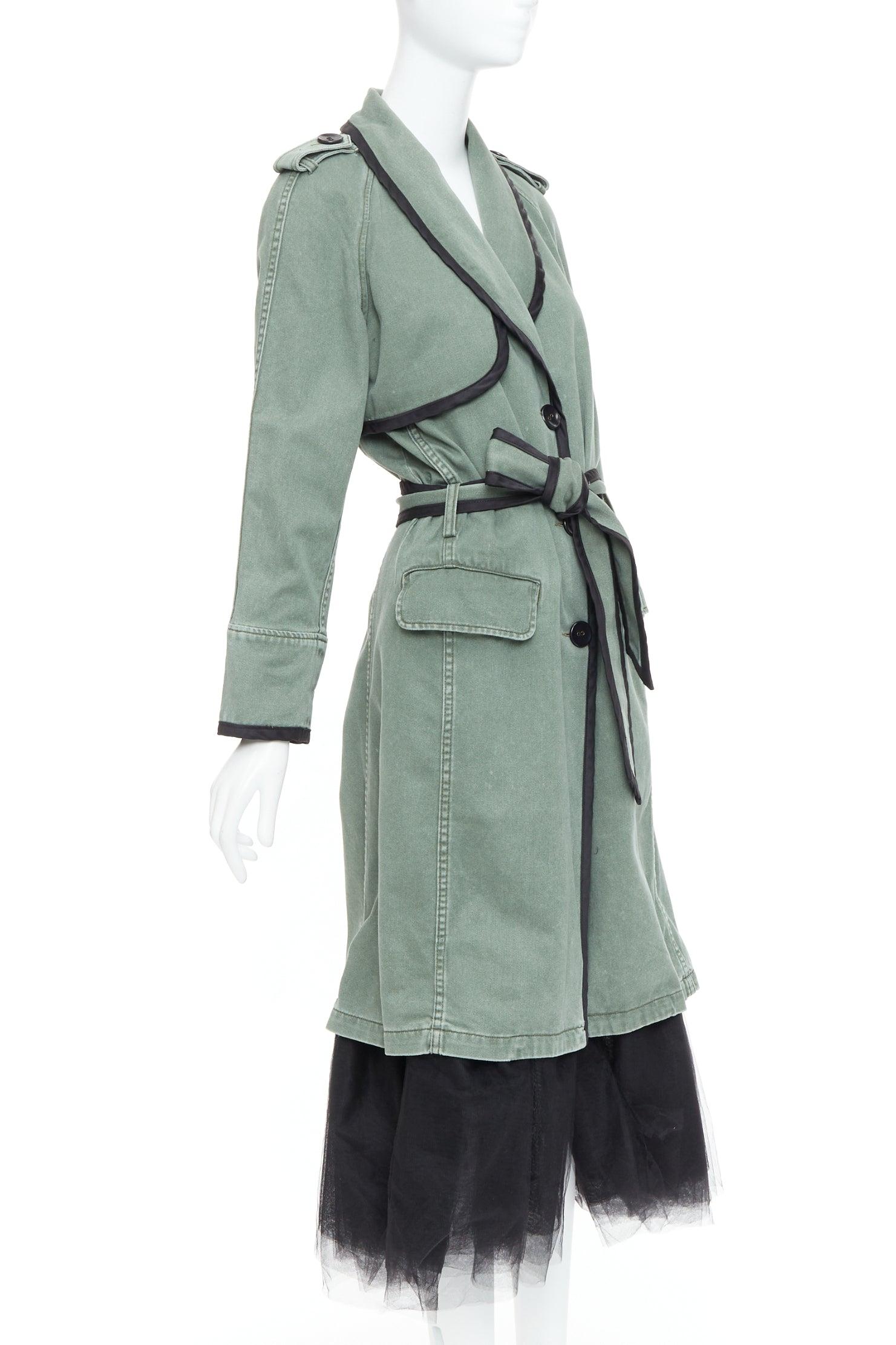 LE SUPERBE cappotto verde in cotone lavato e nero con orlo in tulle e cintura da annodare US0 XS In condizioni ottime in vendita a Hong Kong, NT