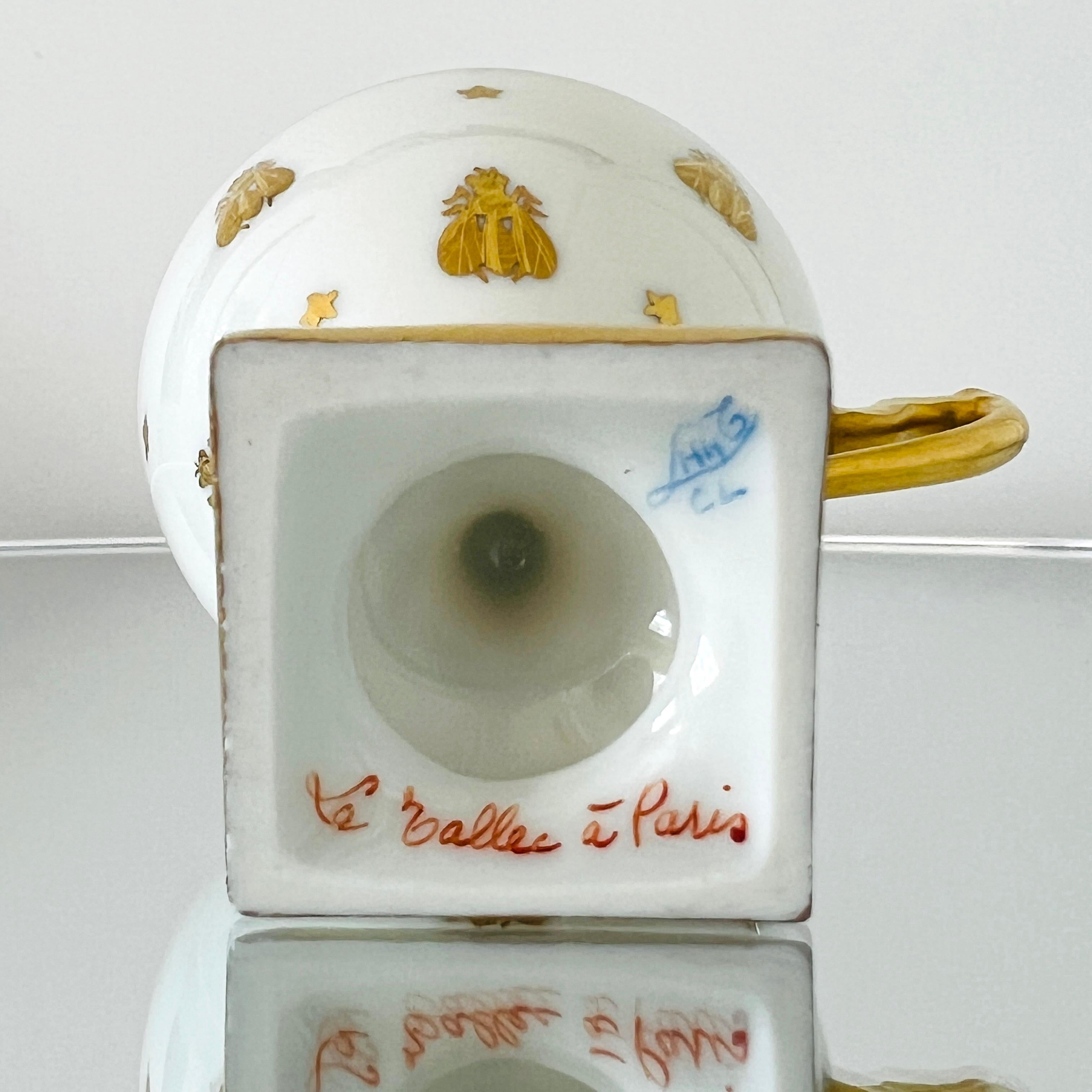 Le Tallec Golden Bees Porcelain Demitasse Cups and Saucers, circa 1957 Set/11-12 en vente 5