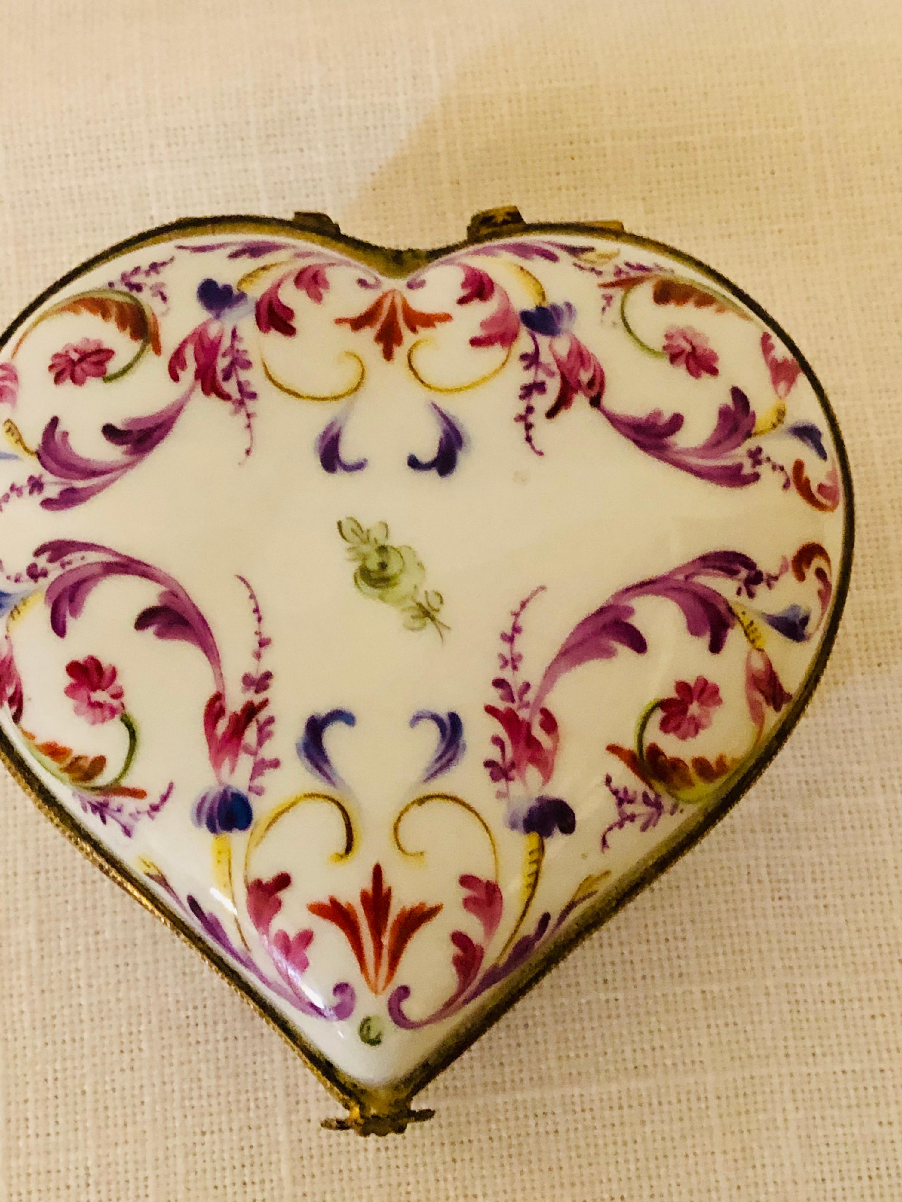 Le Tallec Heart Shape Box Hand-Painted with a Colorful Arabesque Decoration For Sale 1