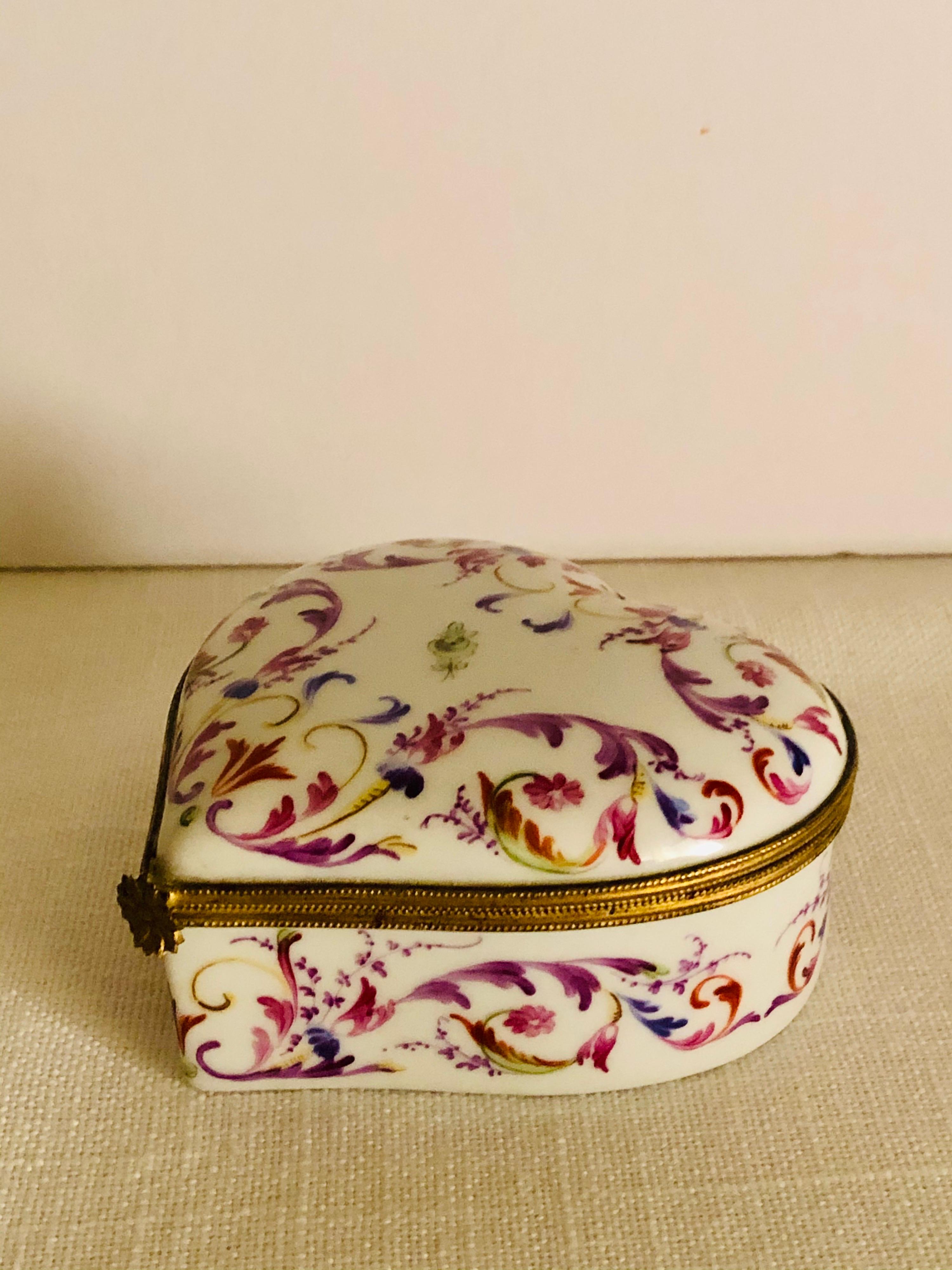 Le Tallec Heart Shape Box Hand-Painted with a Colorful Arabesque Decoration In Good Condition For Sale In Boston, MA