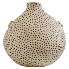 Jarrón de arenisca beige Le Tetraodon de Lou Thomas