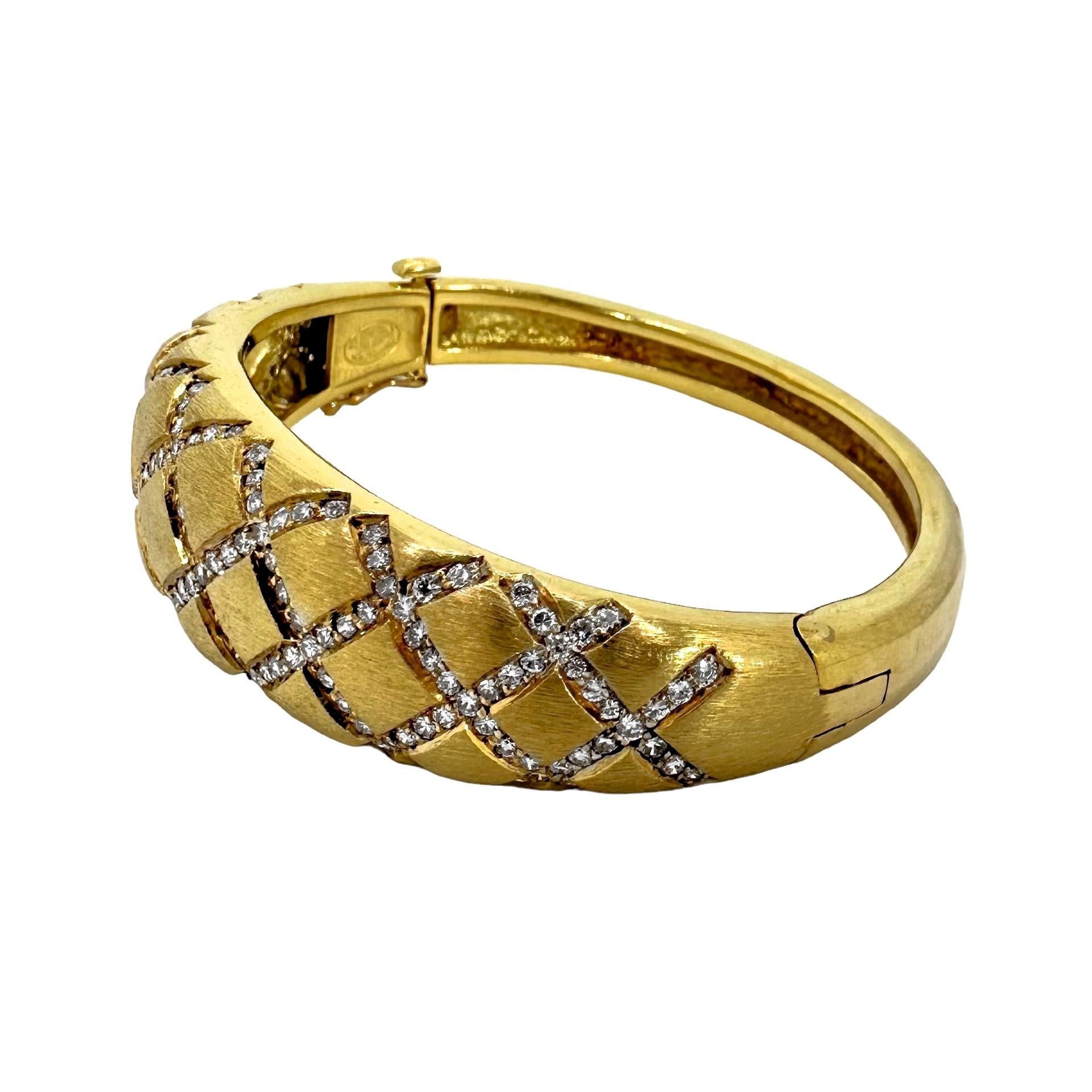 Modern Le Triomphe 18K Yellow Gold and Diamond Quilted Design Bangle bracelet For Sale