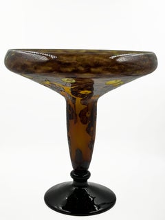 Le Verre Français Art Deco Cameo Glass Centerpiece Bowl, France, circa 1925