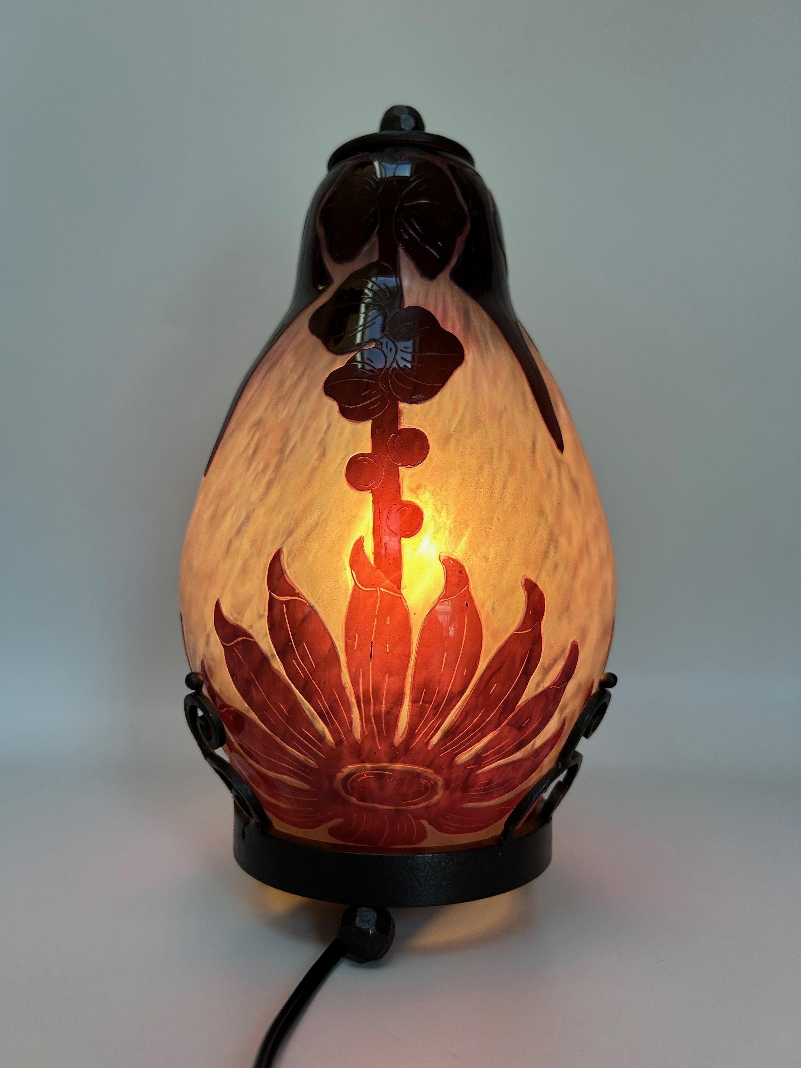 Le Verre Français Luz nocturna Art Decó Dalia en venta 5