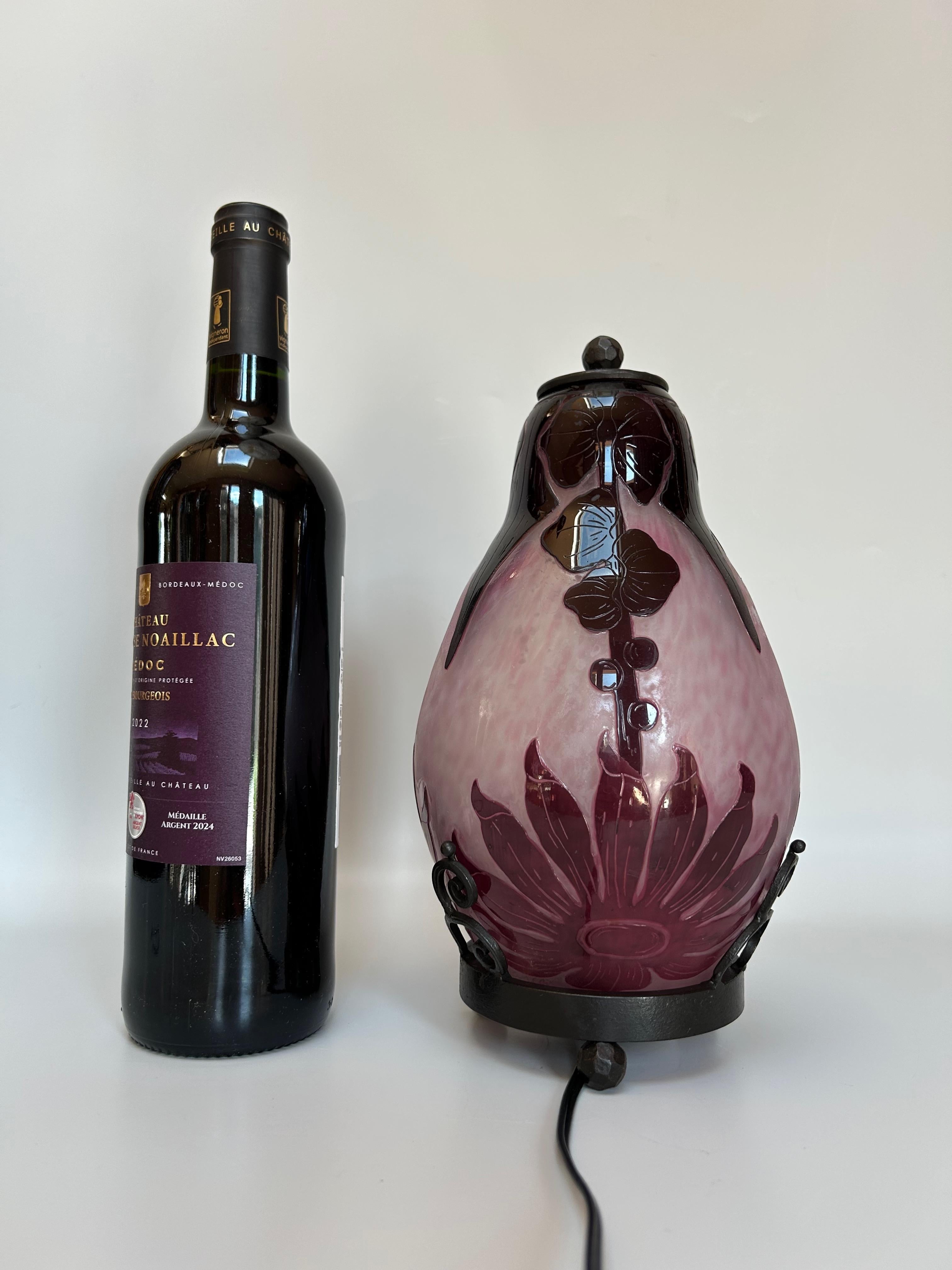 Le Verre Français Luz nocturna Art Decó Dalia en venta 6