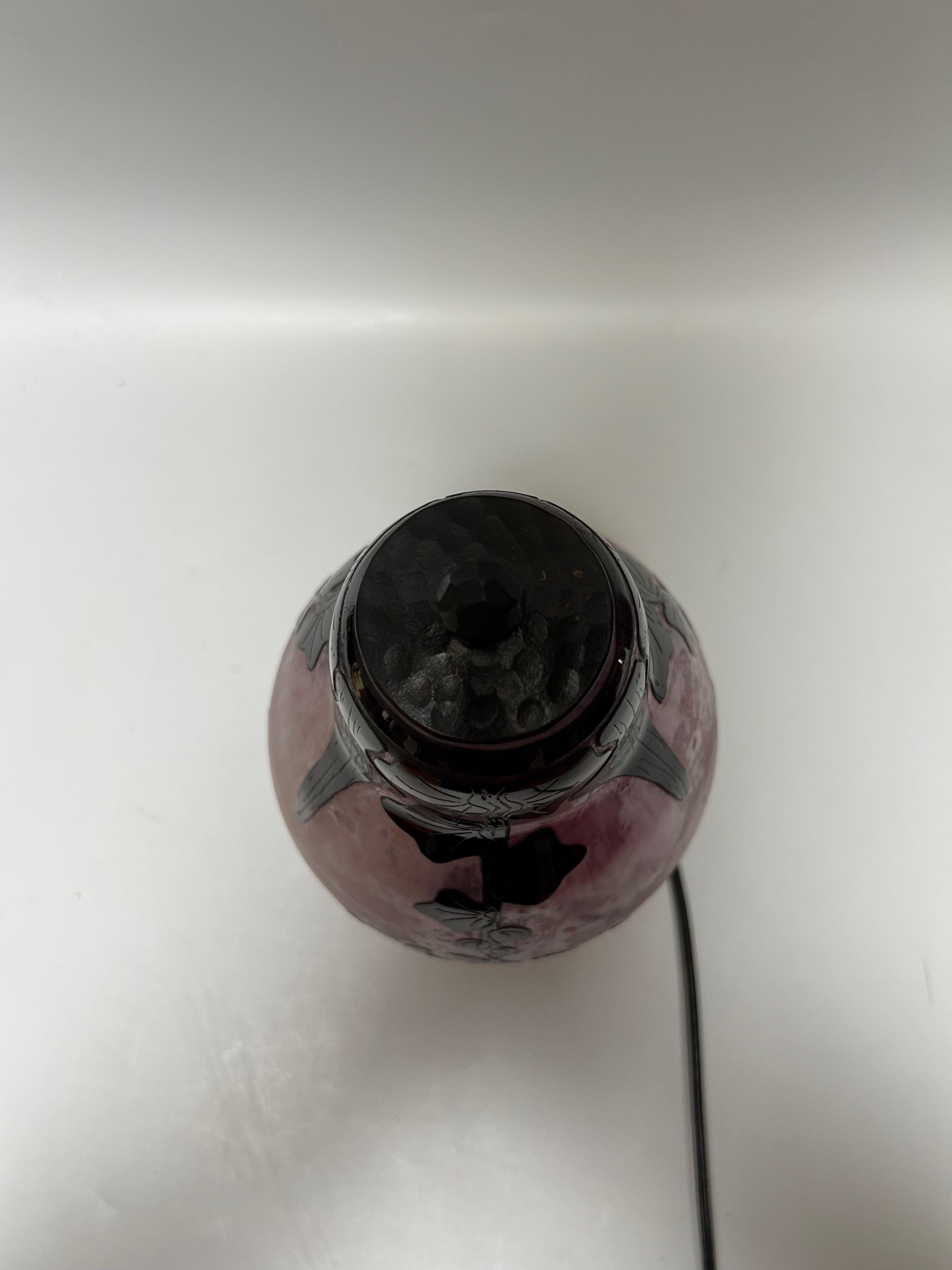 Le Verre Français Luz nocturna Art Decó Dalia en Excelente estado para la venta en NANTES, FR