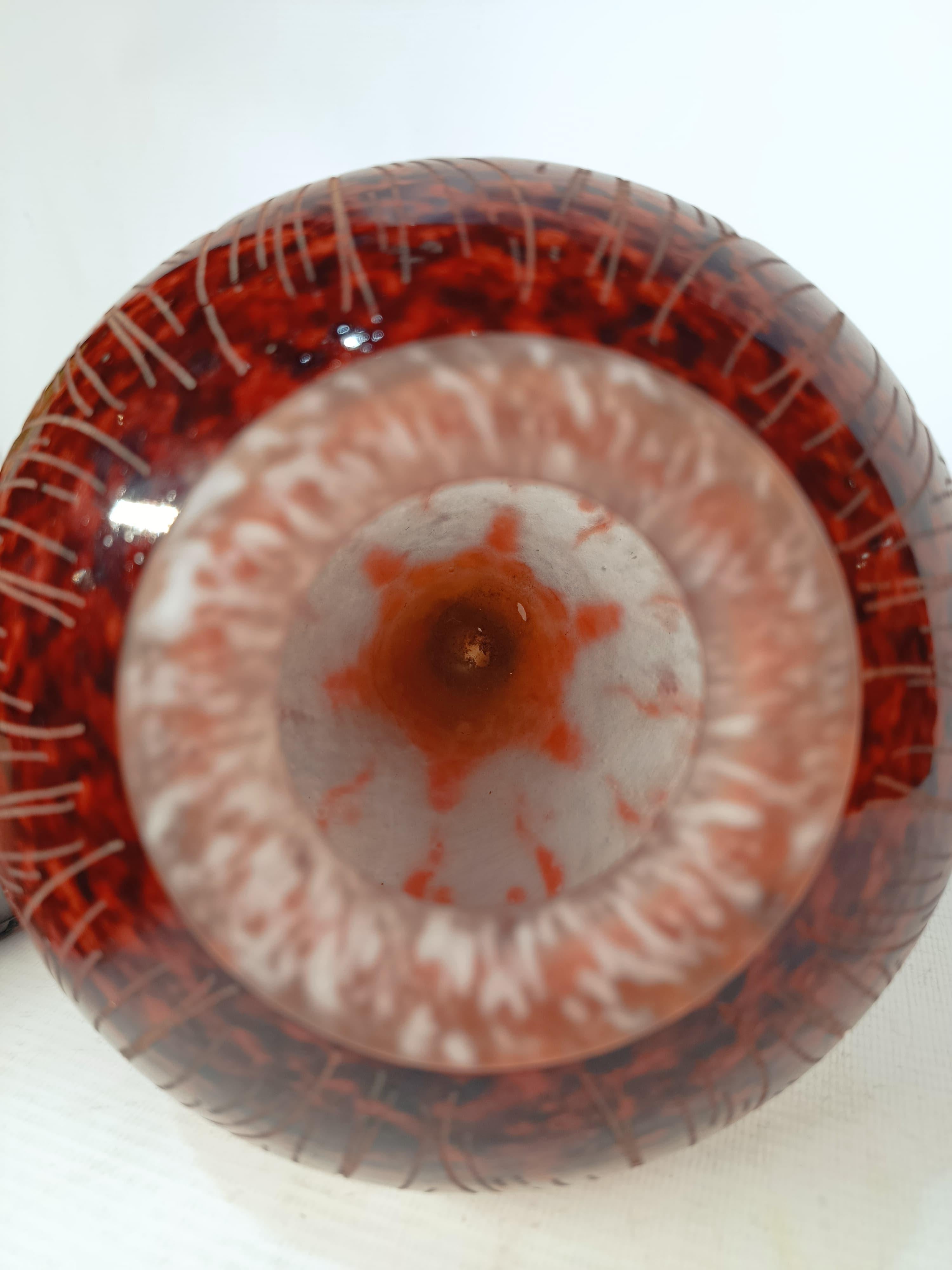 Le Verre Français Art Deco  Vase en verre Rubaniers France Bon état - En vente à Buenos Aires, Argentina