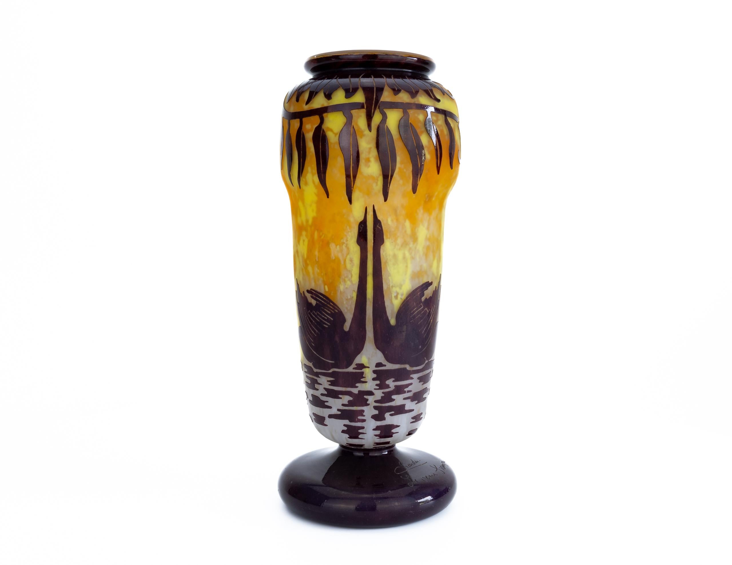 Le Verre Français / Charder – Cygnes vase – 1927 / 1929 For Sale 4