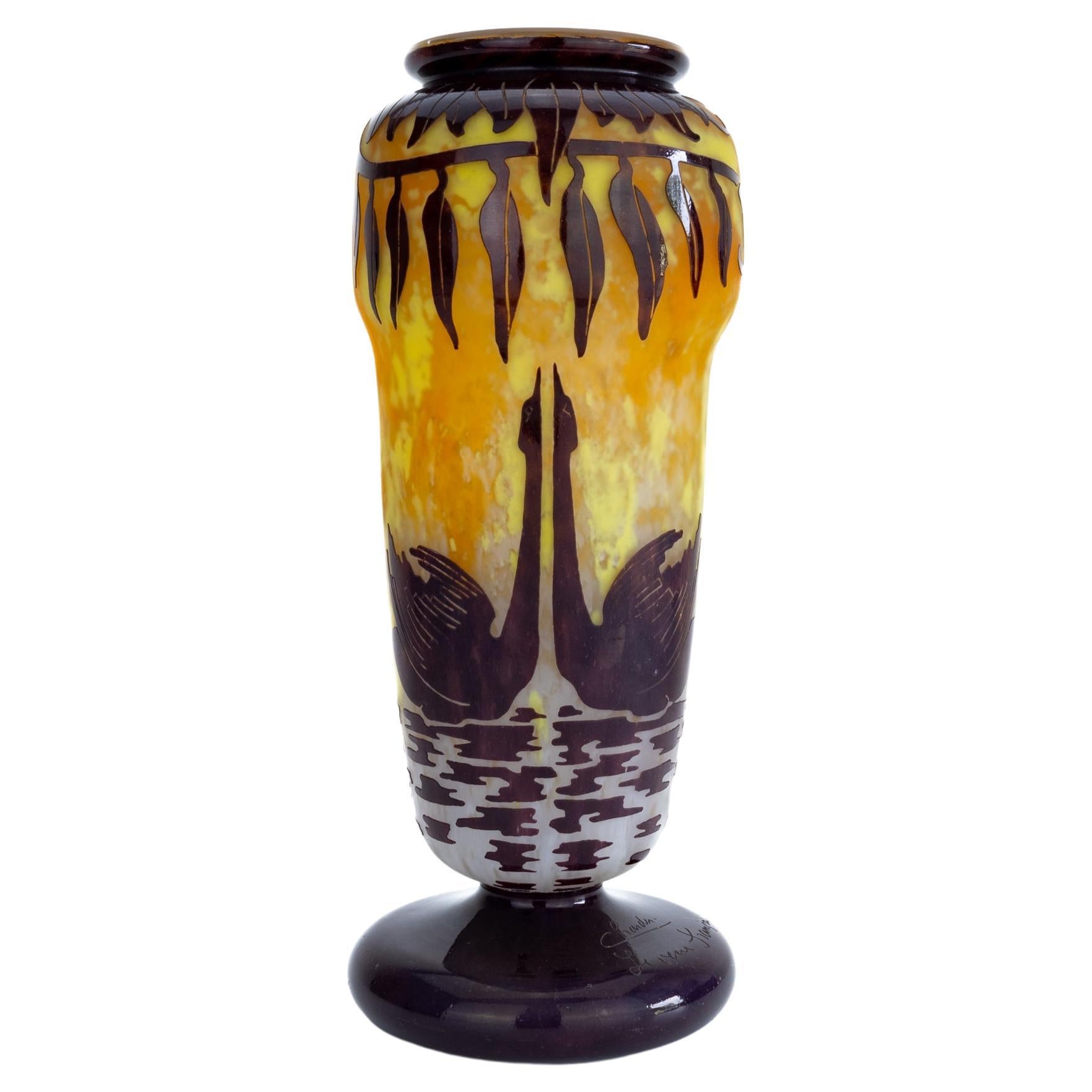Le Verre Français / Charder – Cygnes vase – 1927 / 1929 For Sale