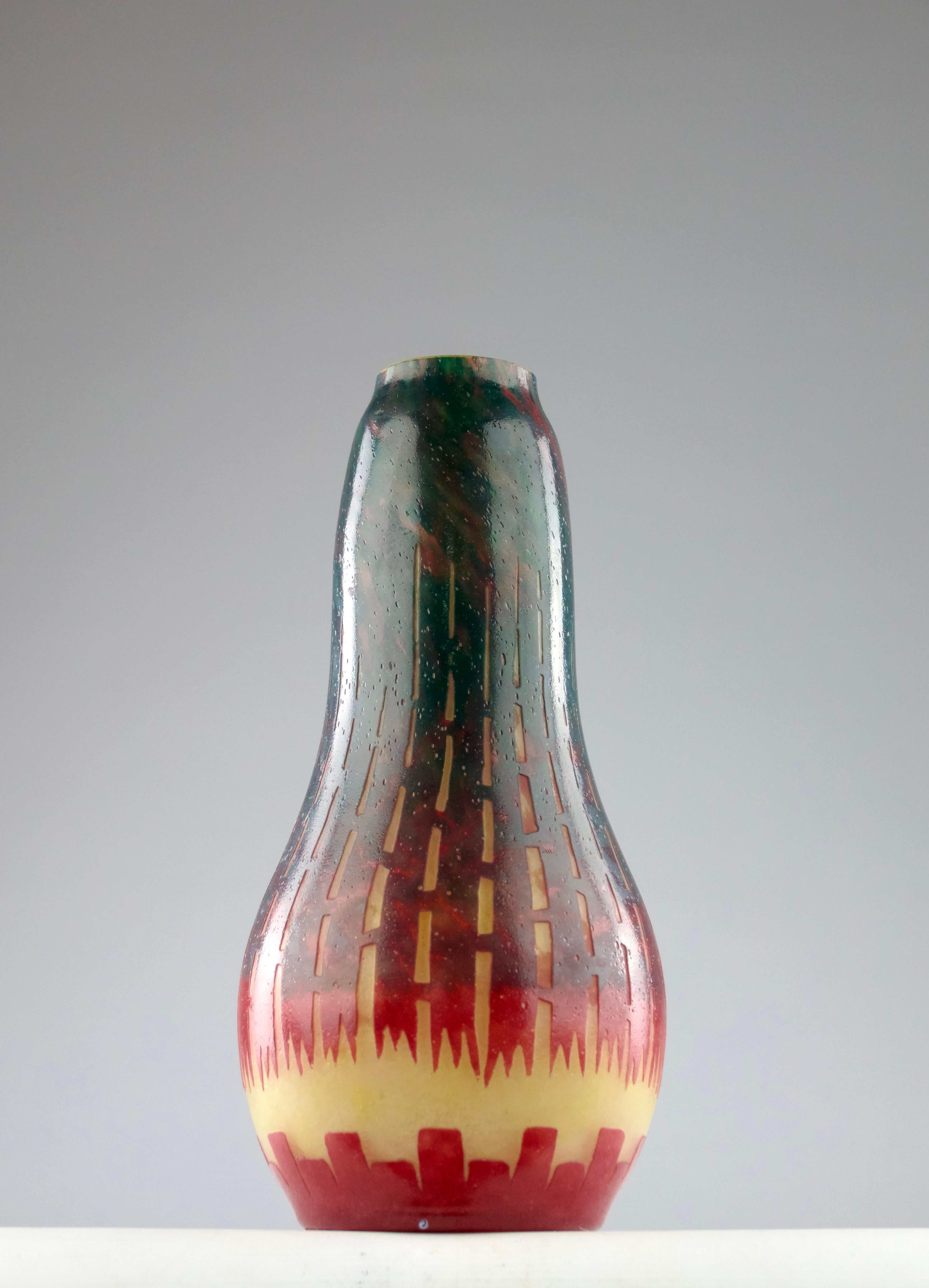 Le Verre Français, längliche Vase 