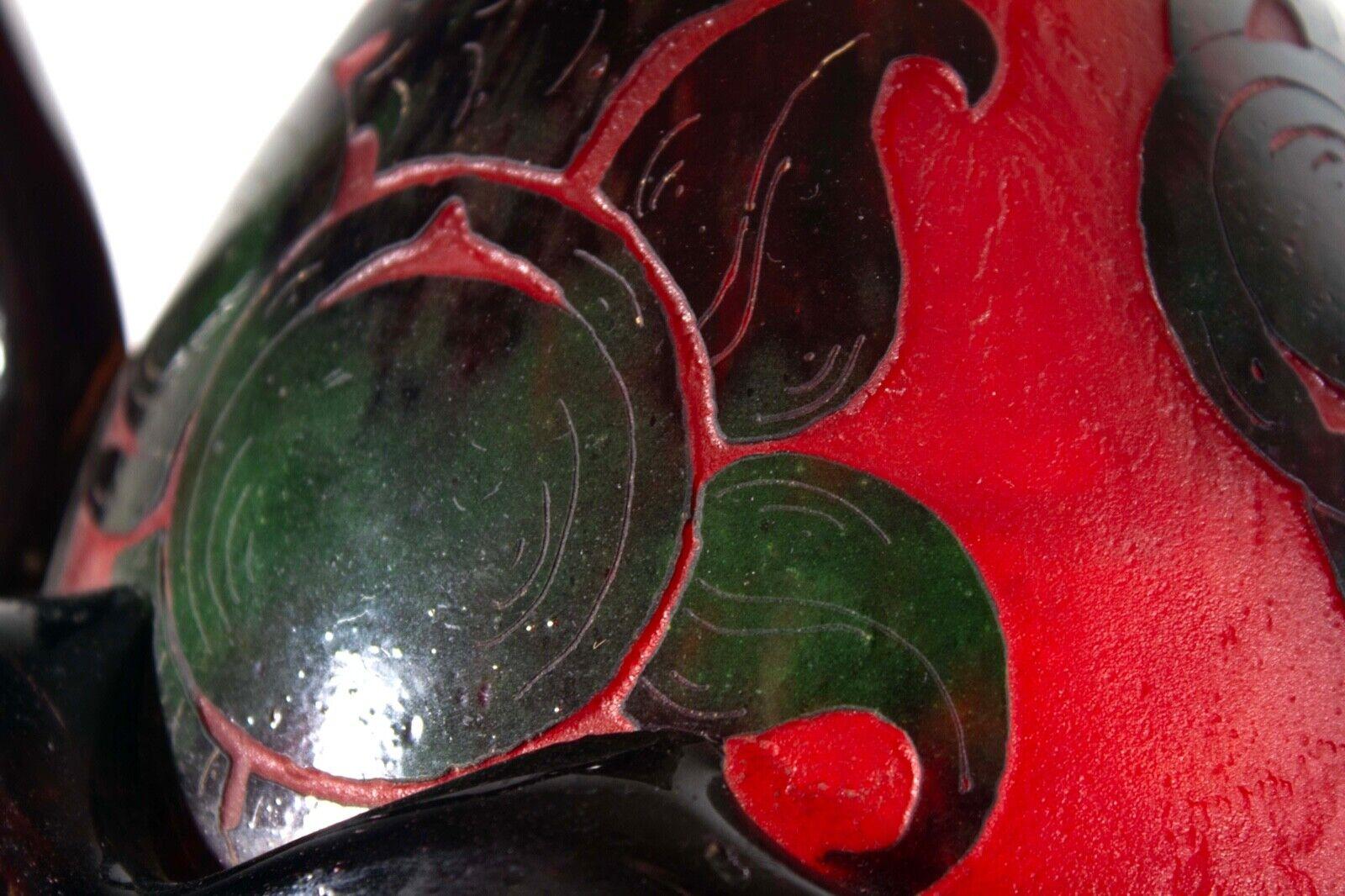 Le Verre Francais Prune Vessel Art Nouveau Acid Etched Cameo Glass Floral Design en vente 1