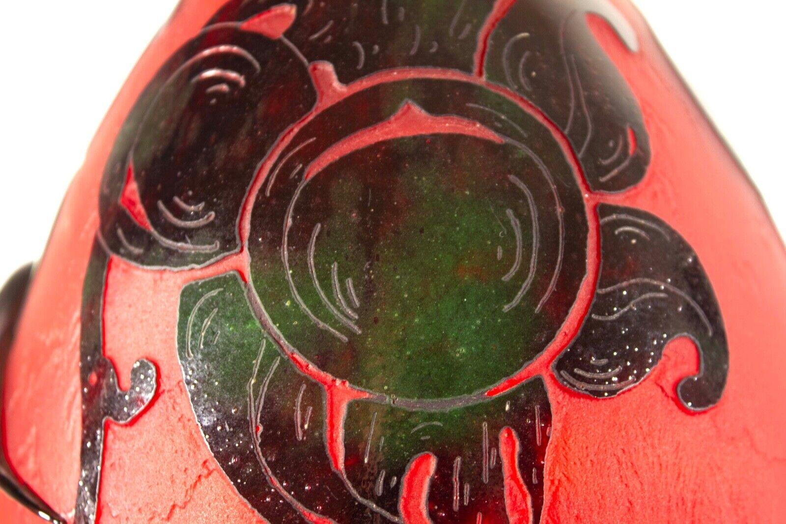 Le Verre Francais Prune Vessel Art Nouveau Acid Etched Cameo Glass Floral Design en vente 3